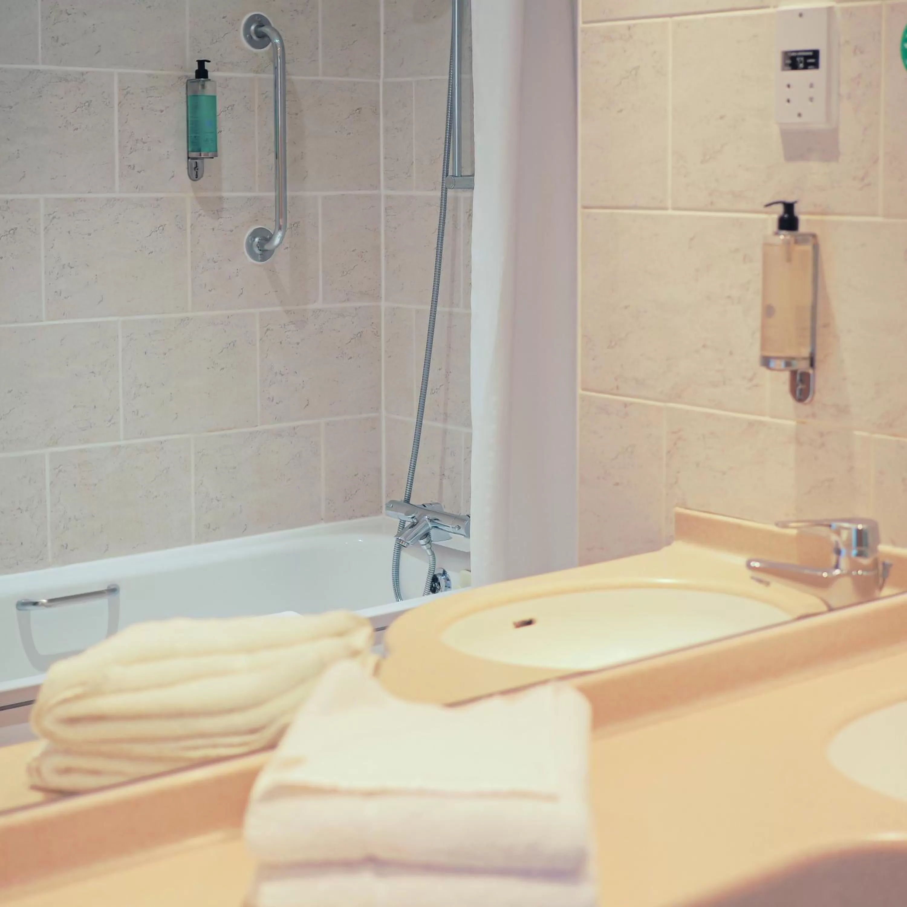 Bathroom in Holiday Inn Liverpool City Centre by IHG