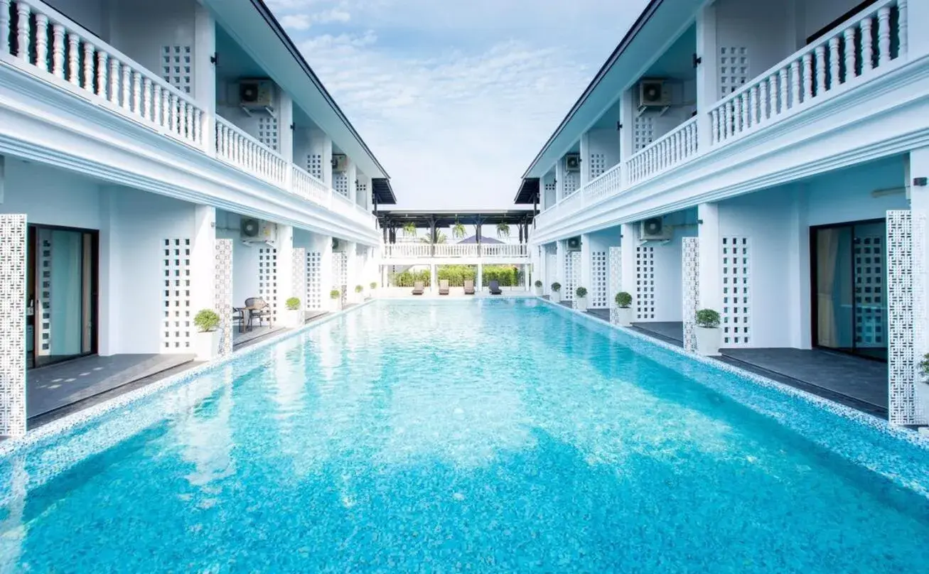 Balcony/Terrace, Swimming Pool in Chaanburi Boutique Resort