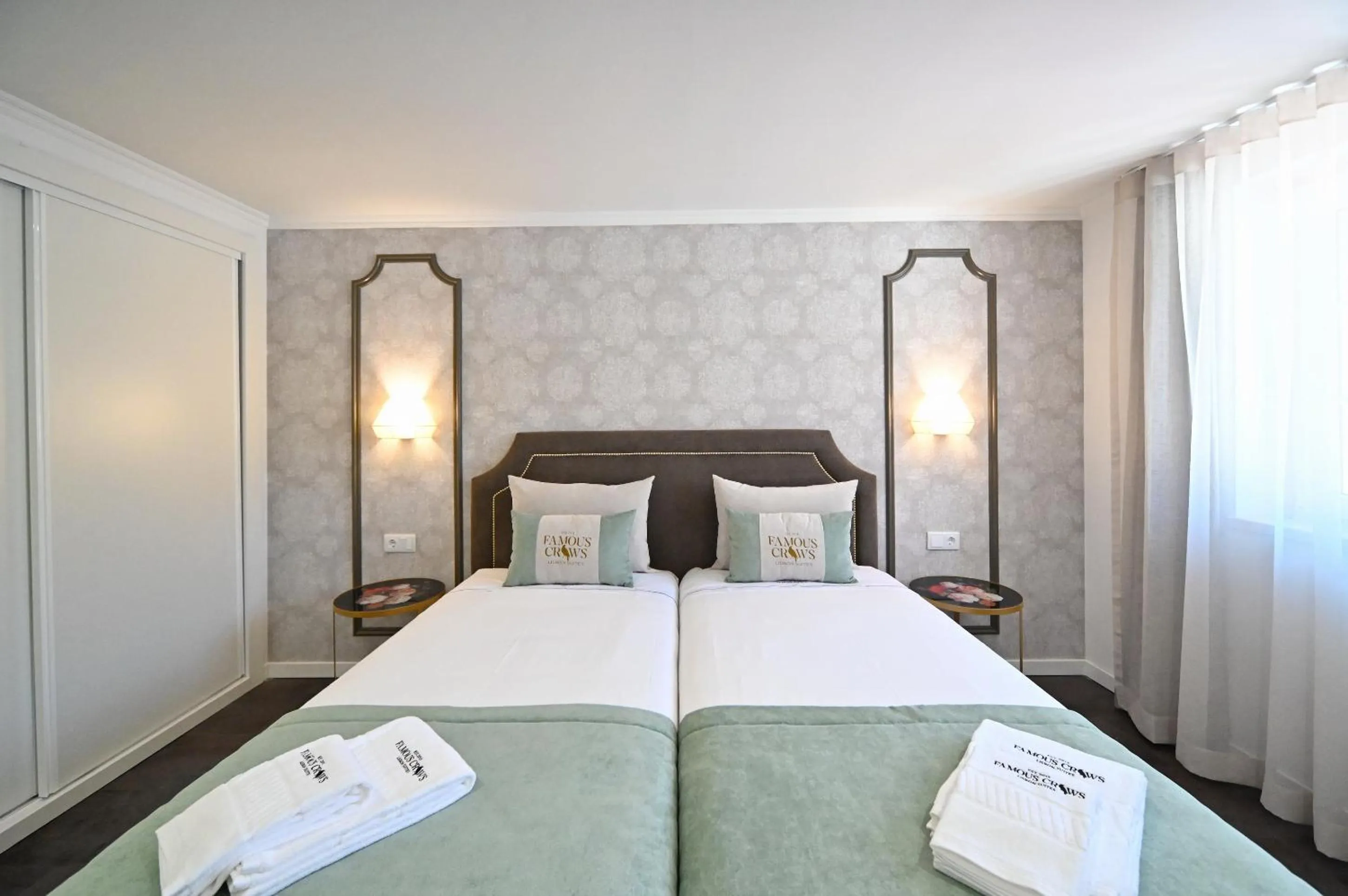 Bed in Famous Crows Lisbon Suites