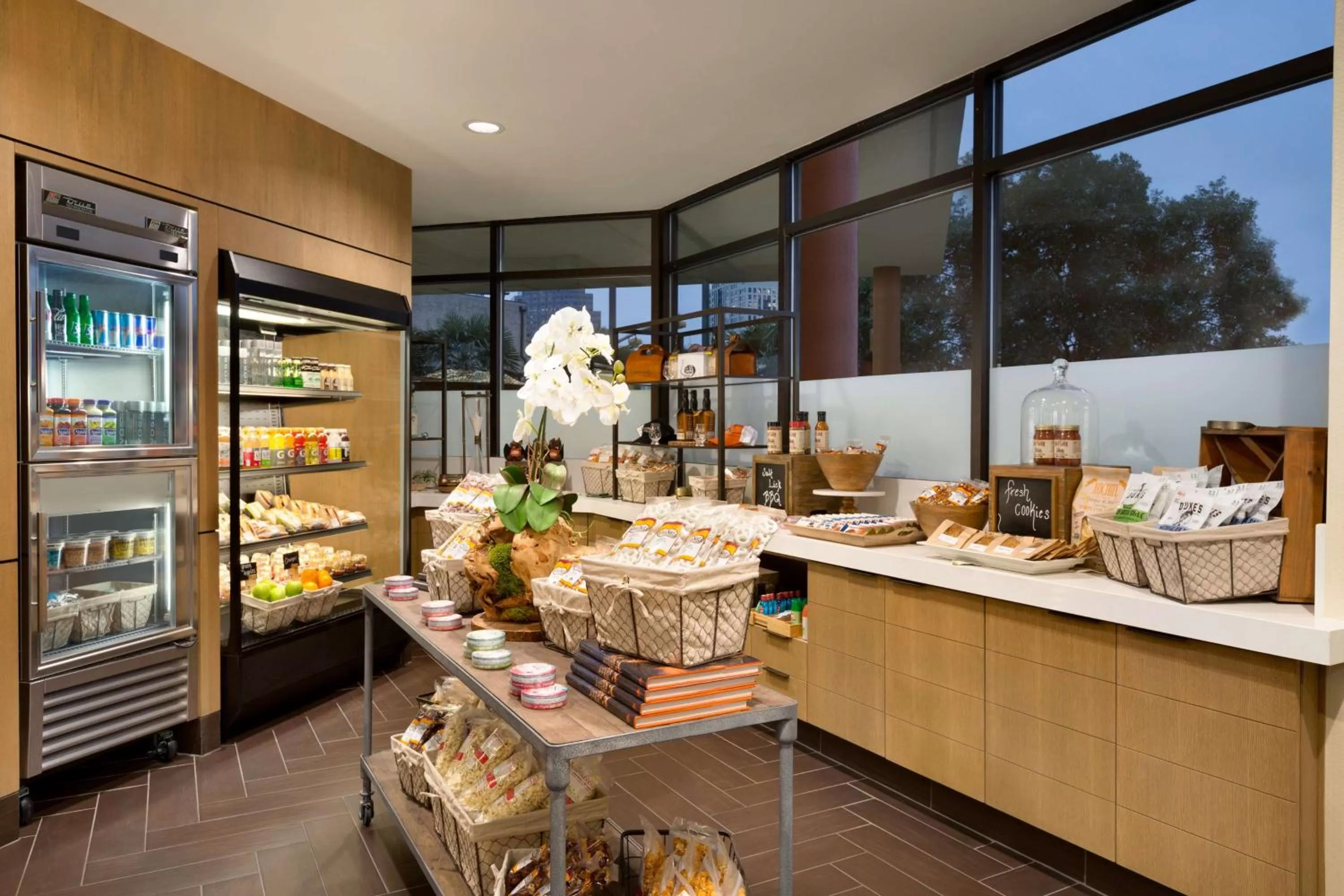 Restaurant/places to eat in Embassy Suites by Hilton Austin Downtown South Congress