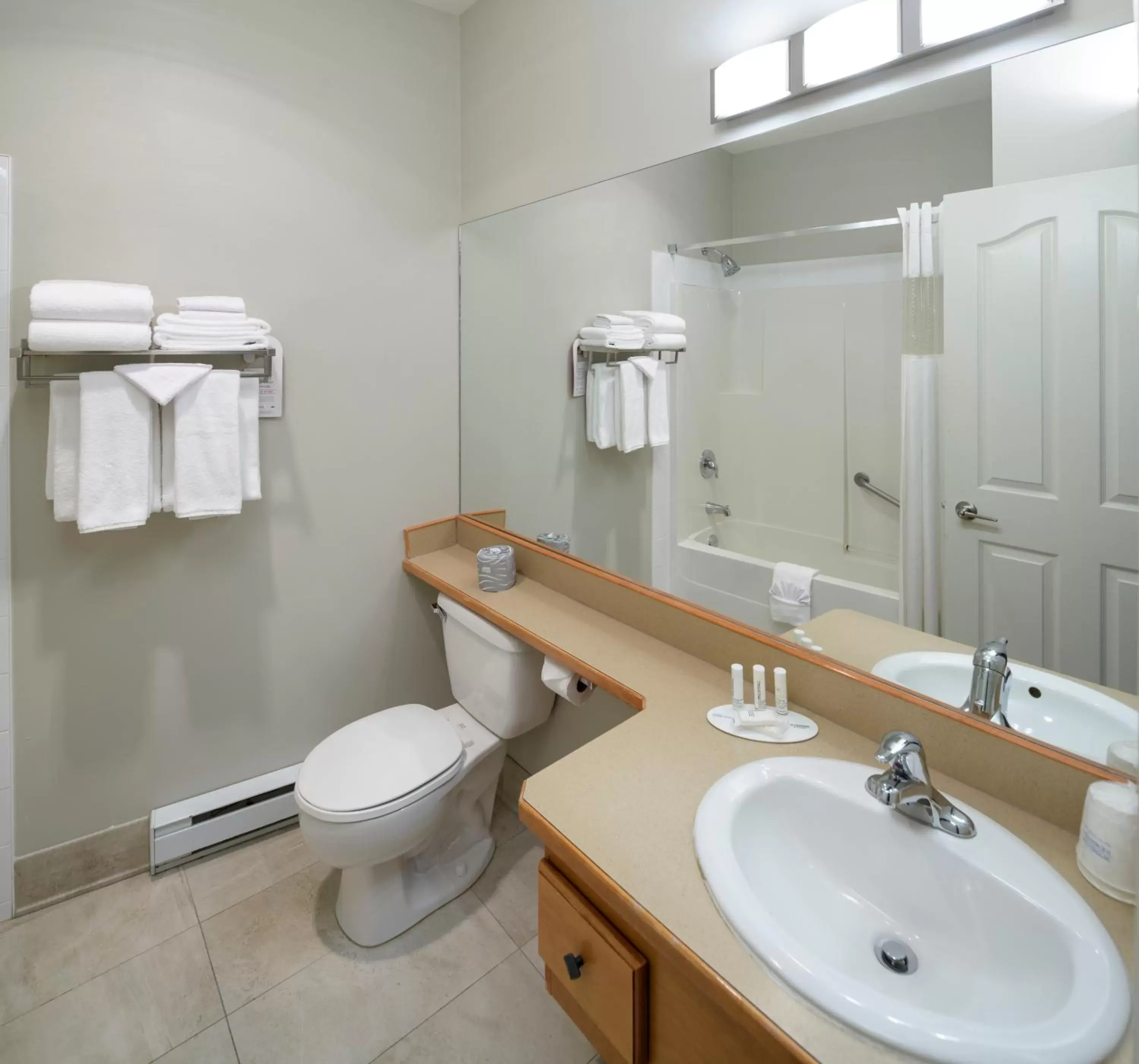 Bathroom in Ramada by Wyndham Penticton Hotel & Suites