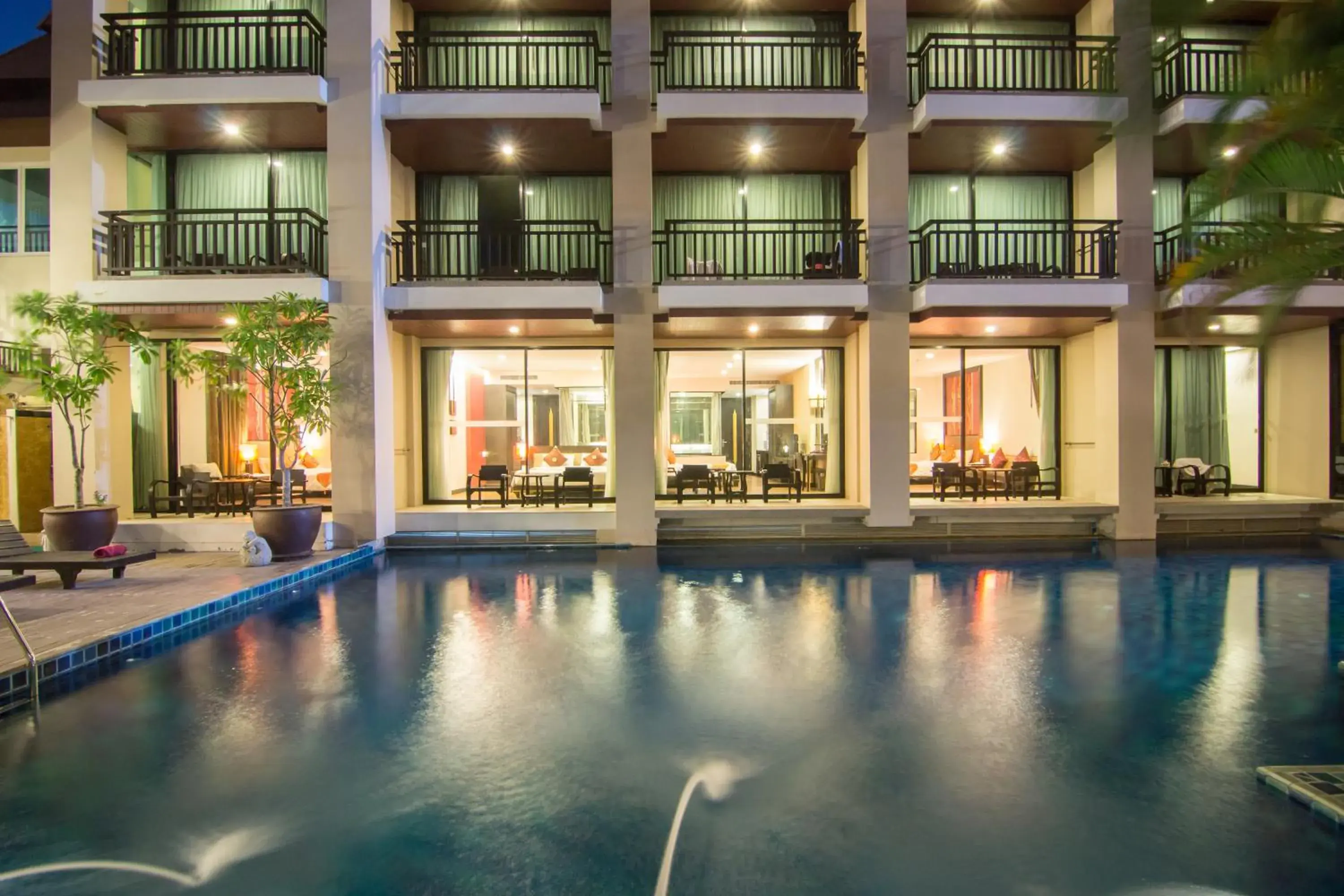 Swimming Pool in Royal Thai Pavilion Hotel