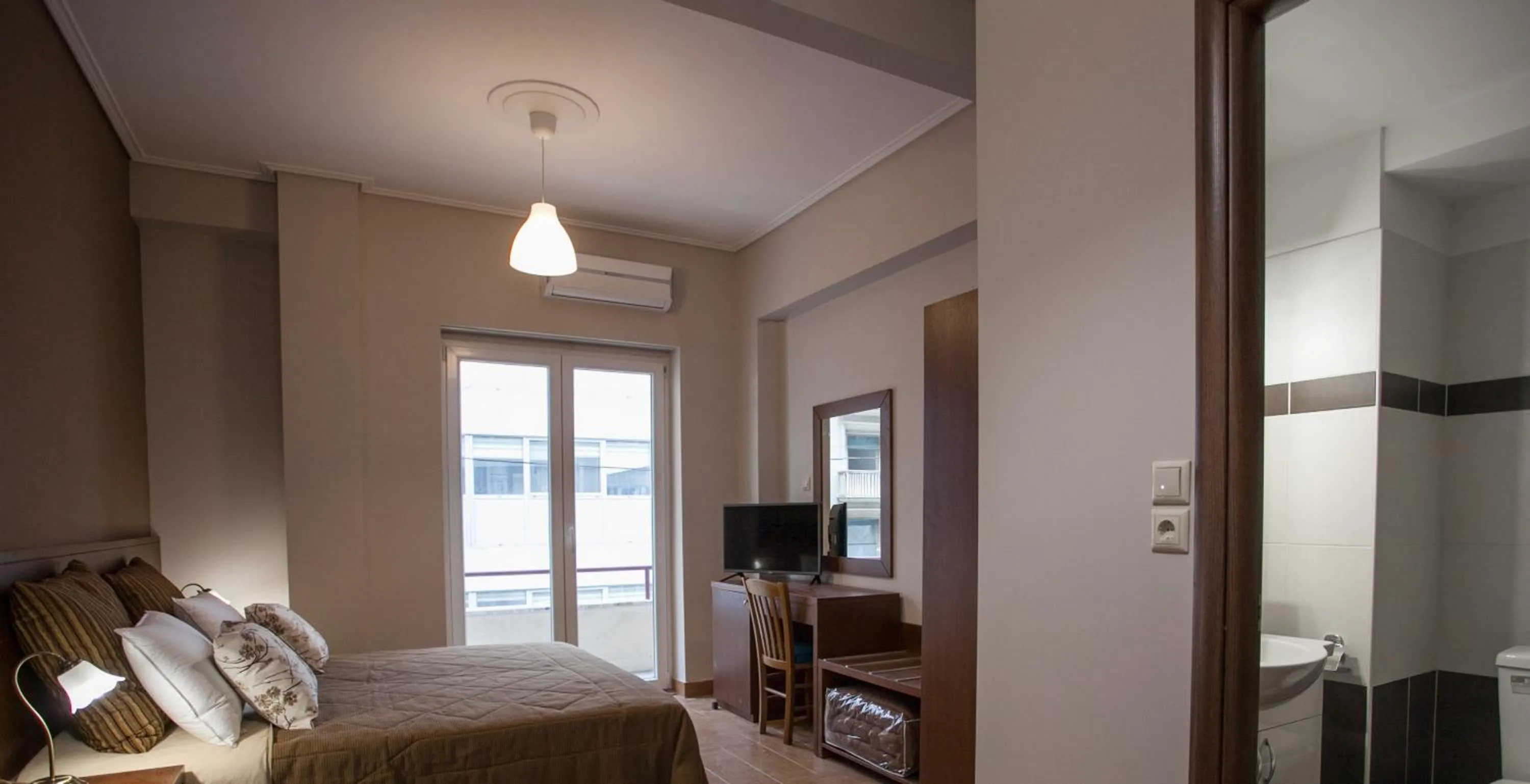 Bathroom, Bed in Ambrosia Suites