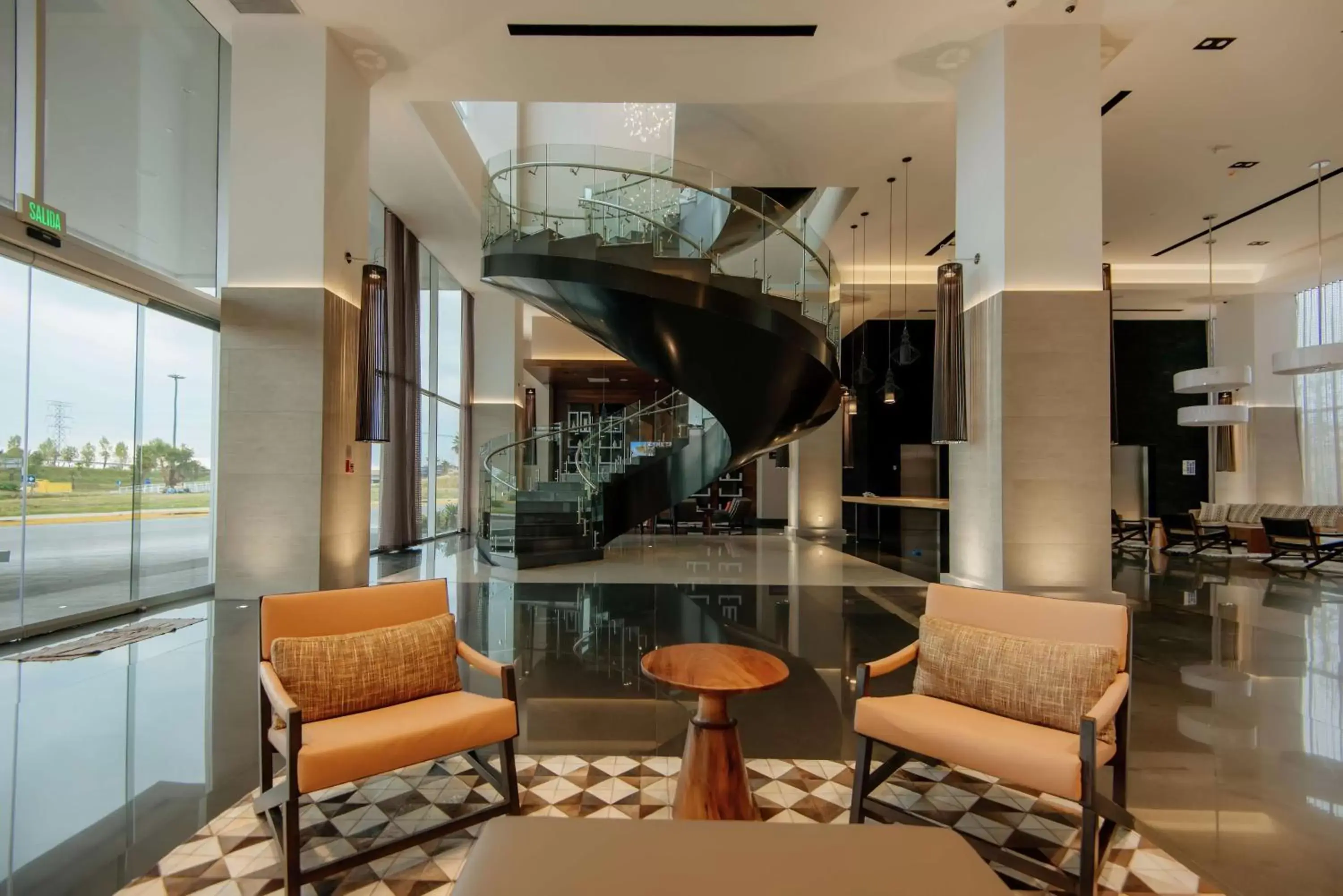 Lobby or reception, Lounge/Bar in Hilton Garden Inn Puebla Angelopolis