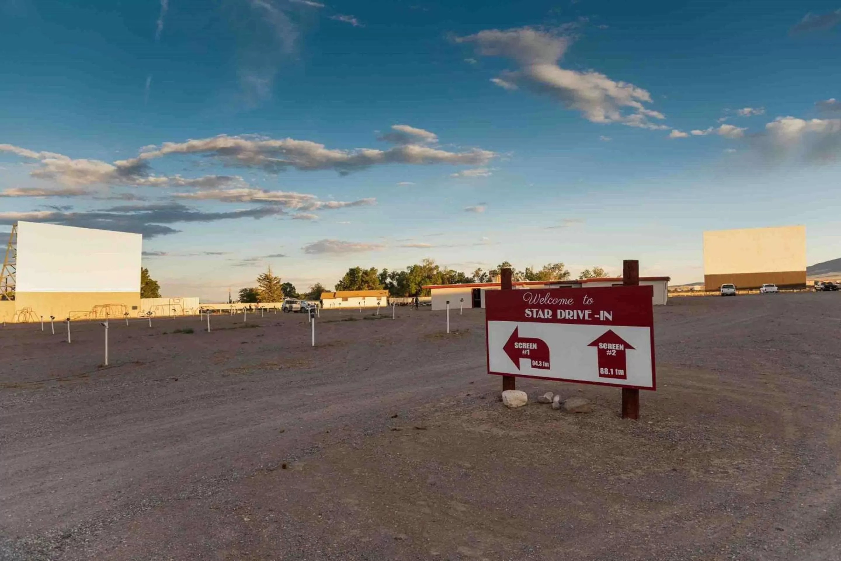 Property building in Best Western Movie Manor