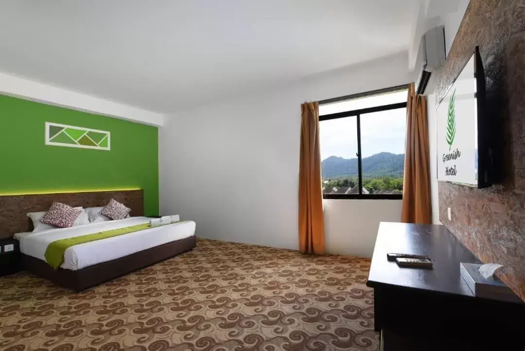 Photo of the whole room, Bed in De Greenish Village Langkawi