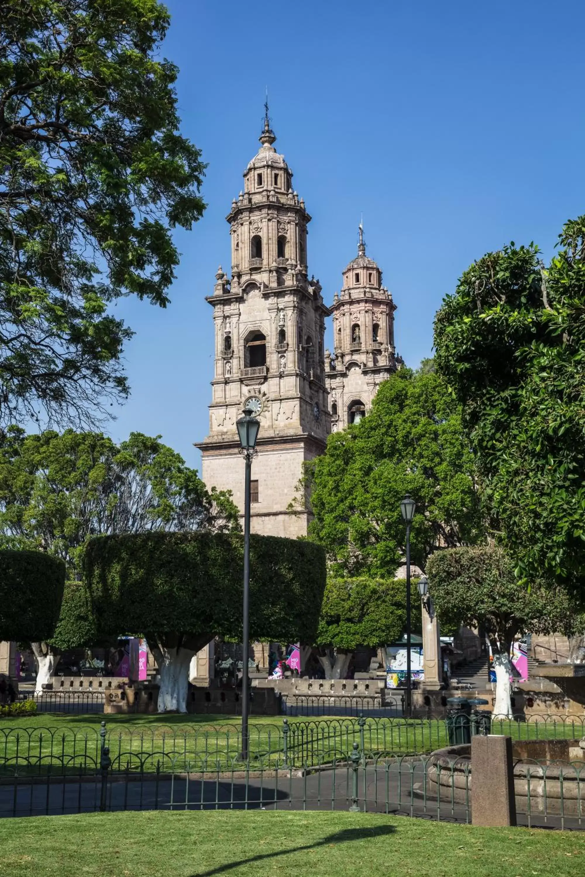 Property building in Fiesta Inn Morelia Altozano