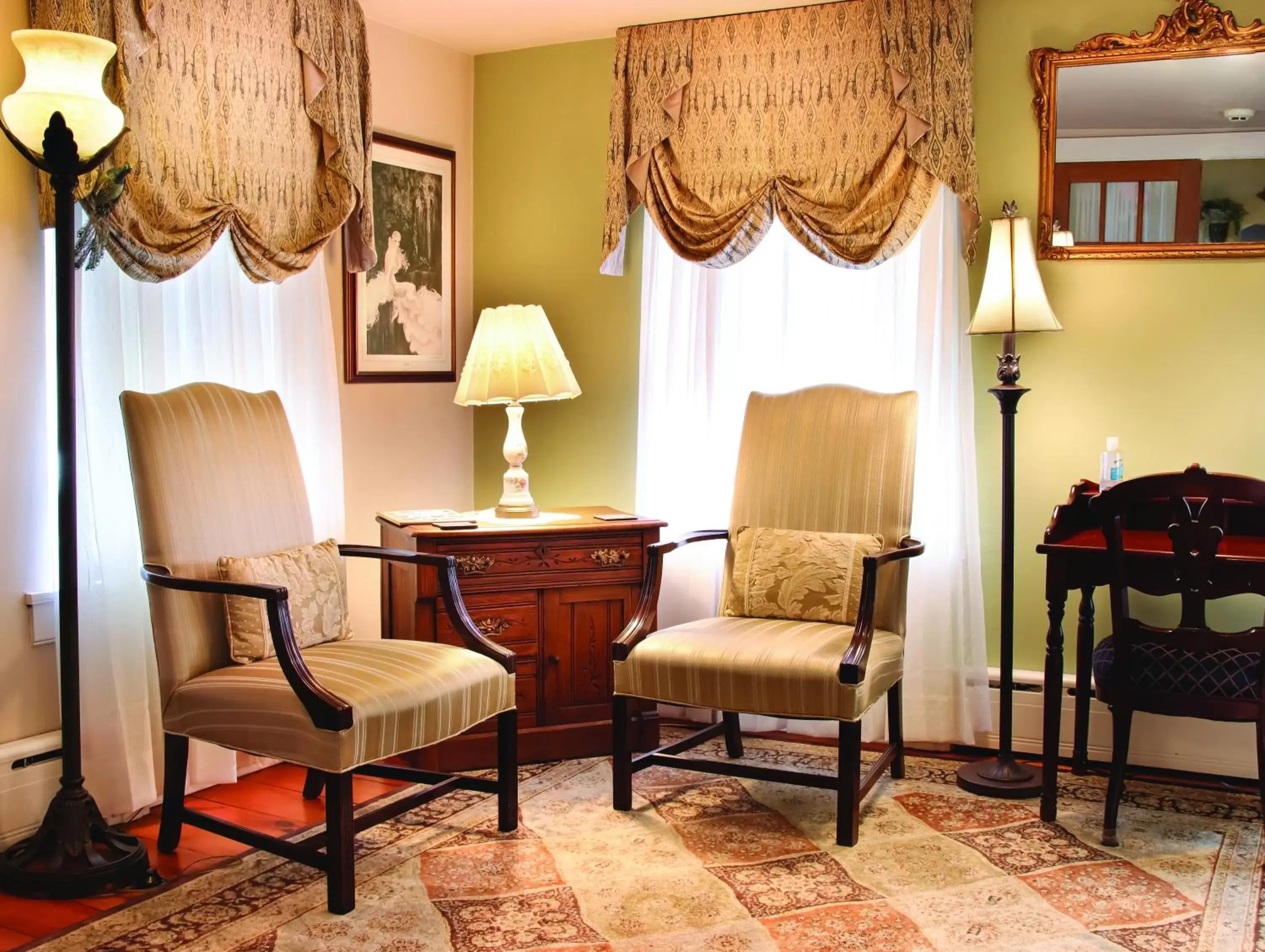 Seating Area in EJ Bowman House Bed & Breakfast