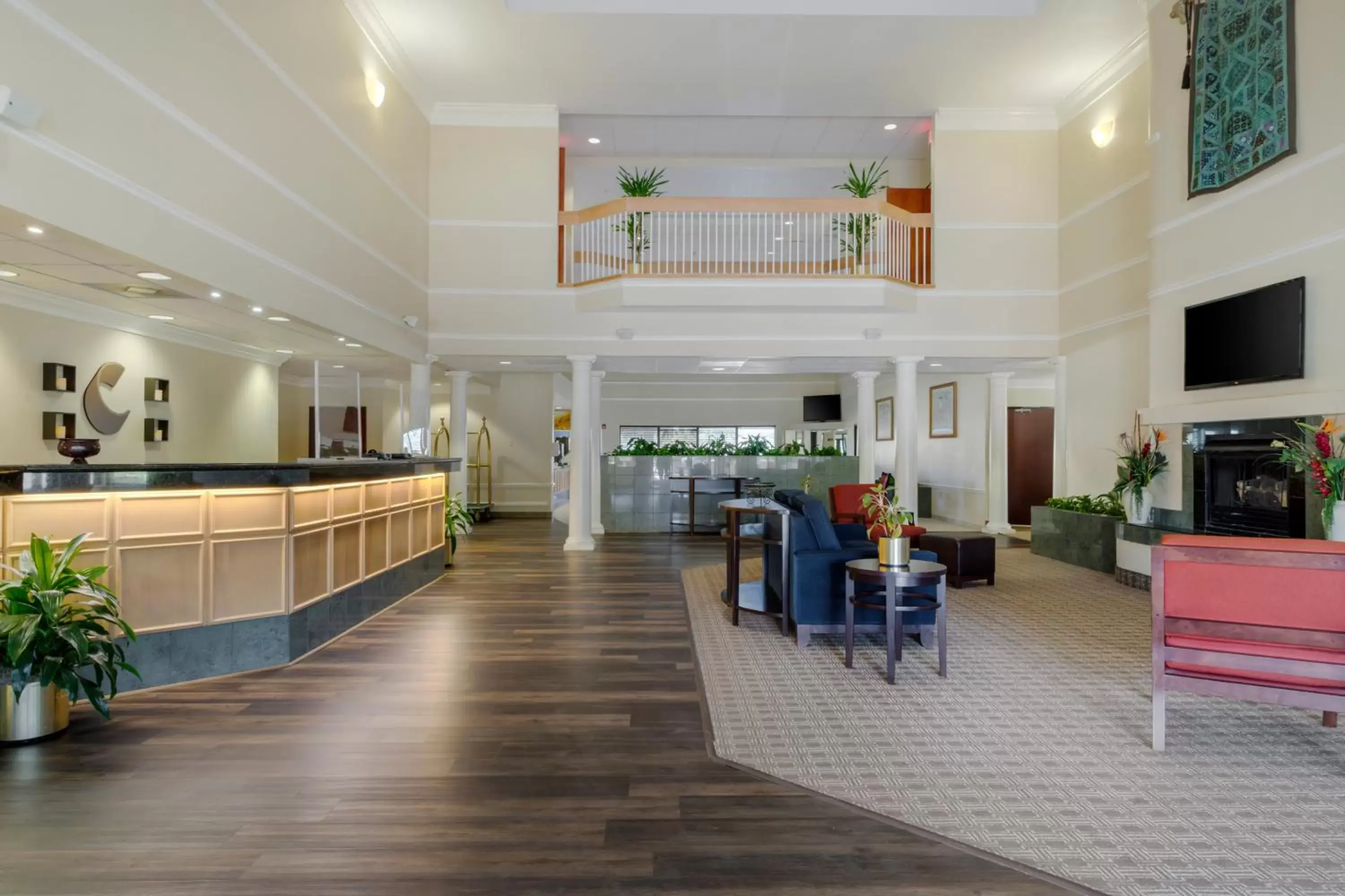 Lobby or reception in Comfort Suites La Porte