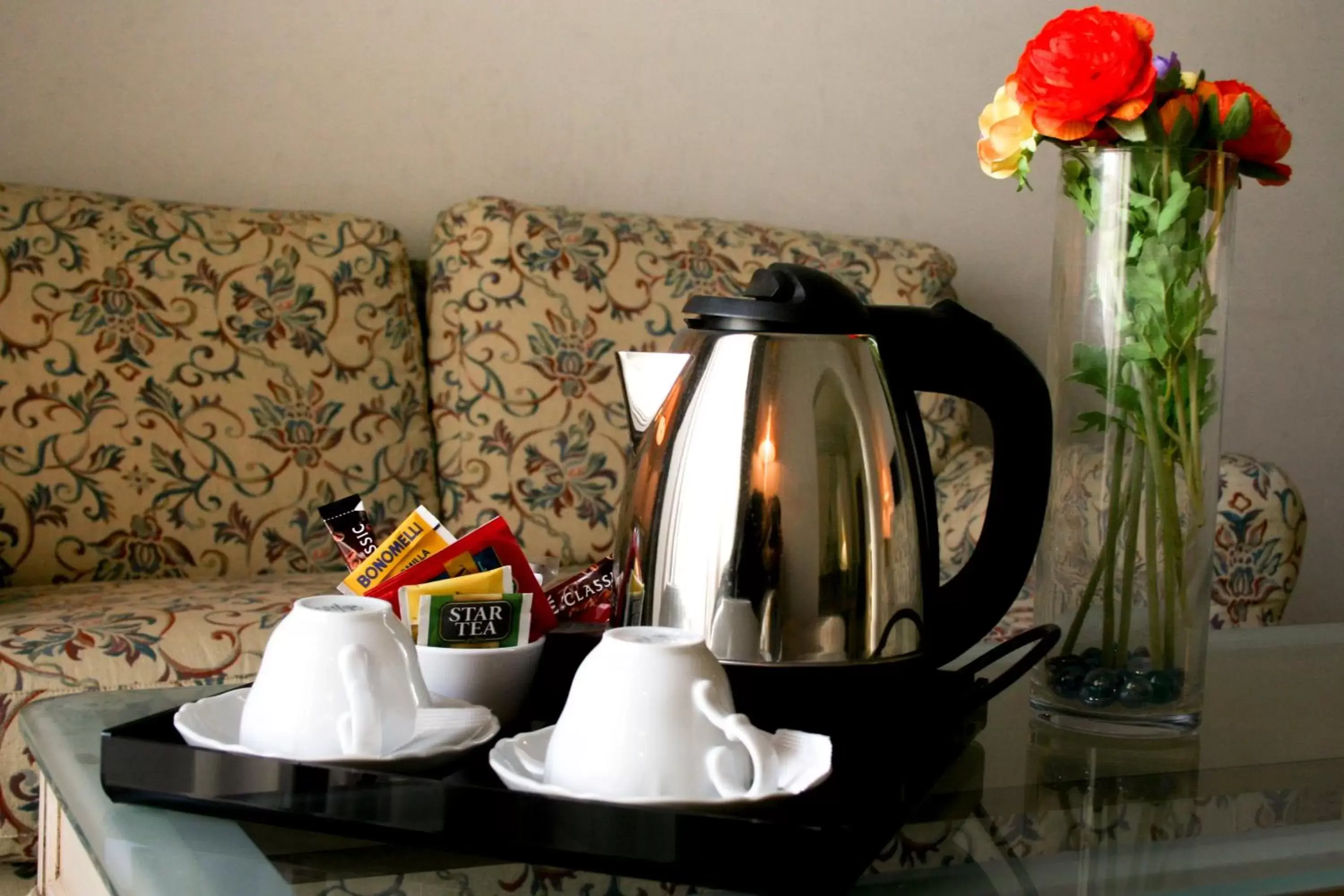 Coffee/Tea Facilities in Hotel De La Ville