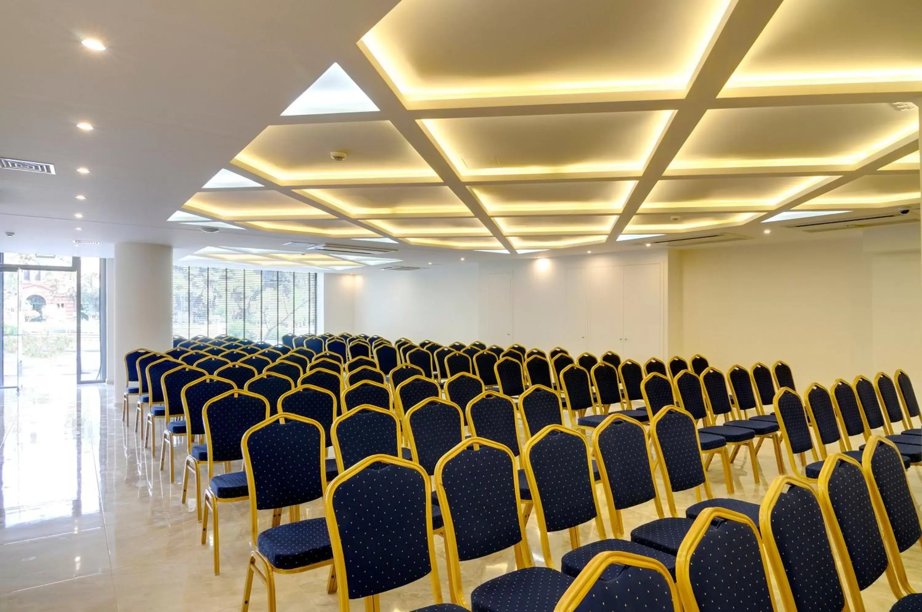 Banquet/Function facilities in Athens Avenue Hotel