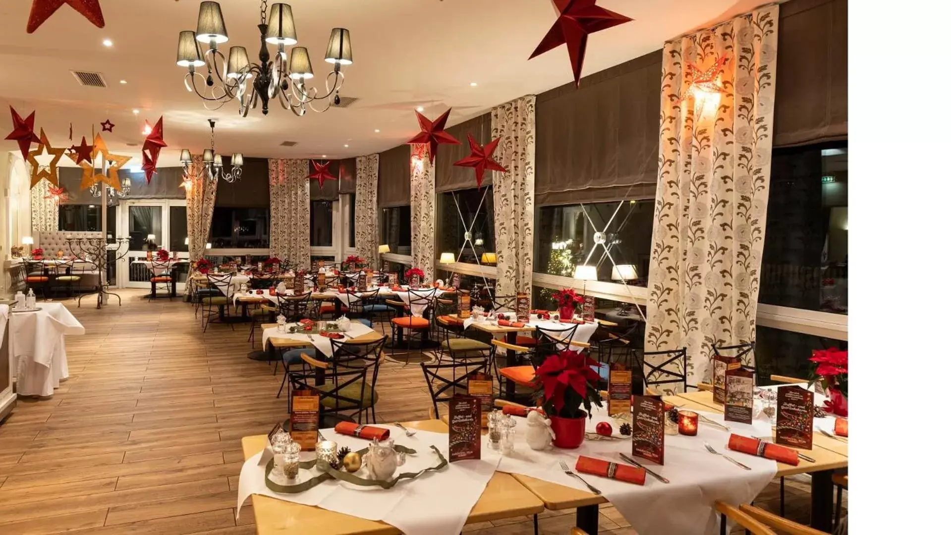 Restaurant/Places to Eat in Parkhotel Bilm im Glück am Stadtrand Hannovers