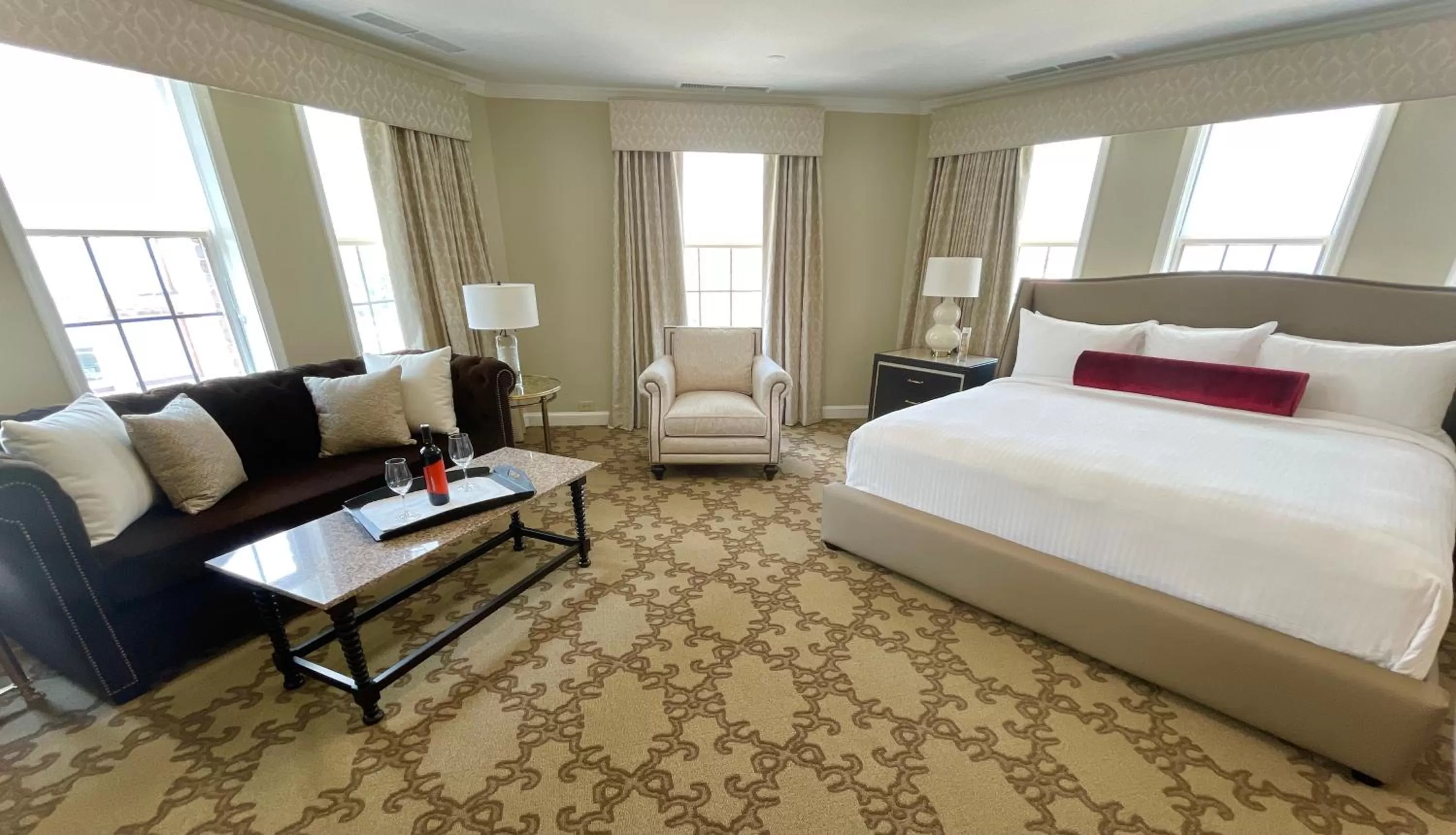 Bed in Henley Park Hotel