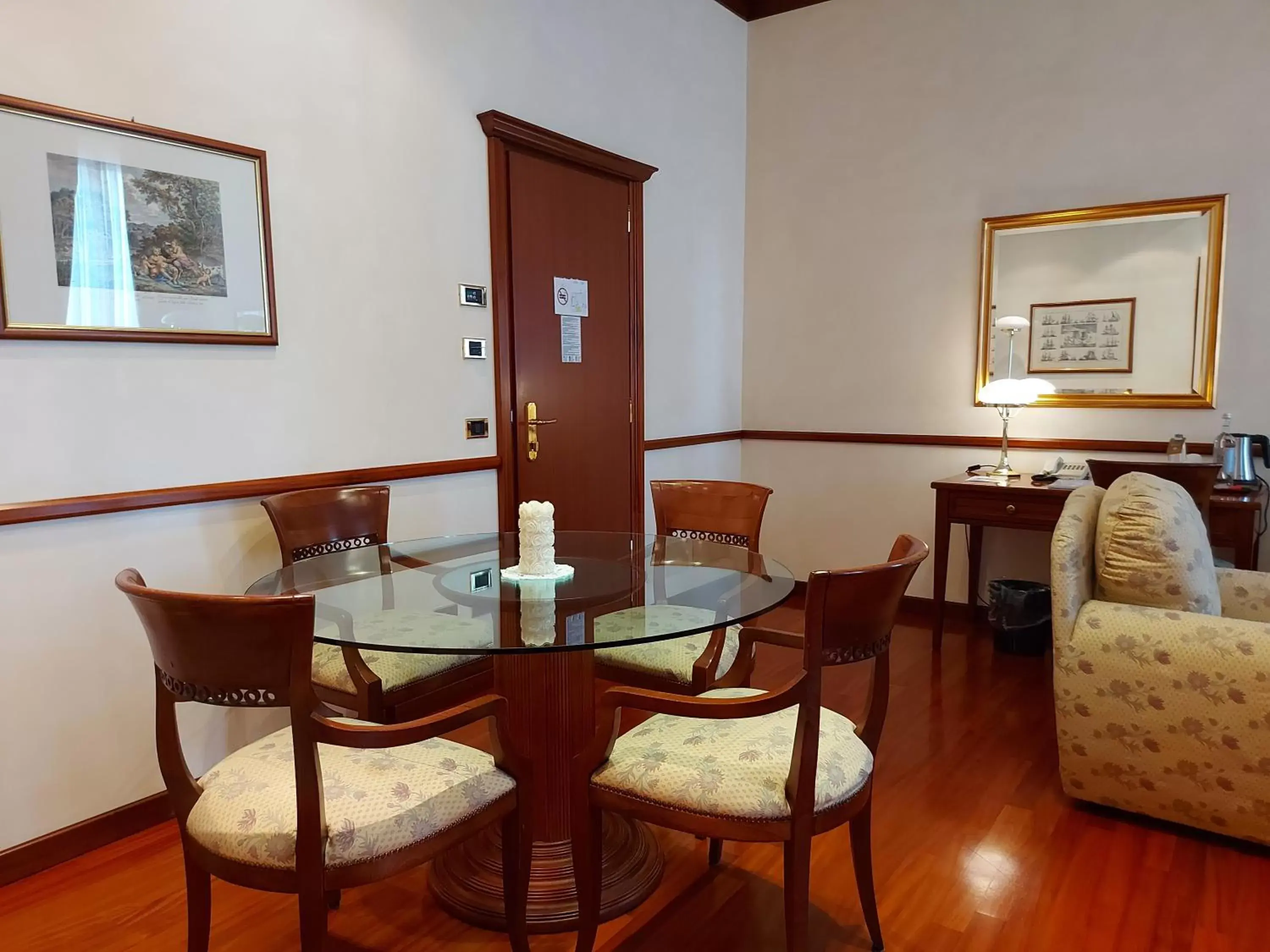 Decorative detail, Dining Area in Phi Hotel Dei Medaglioni