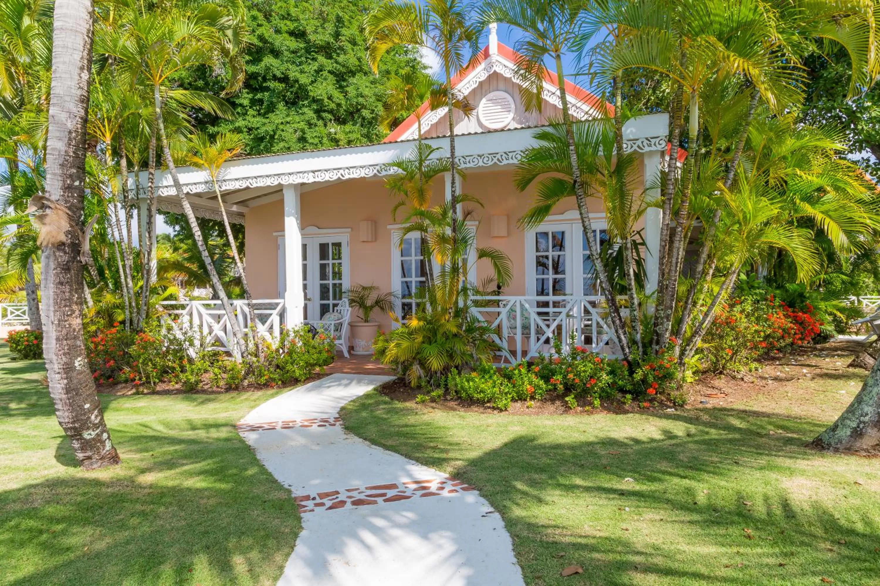 Facade/entrance in Coco Reef Resort & Spa