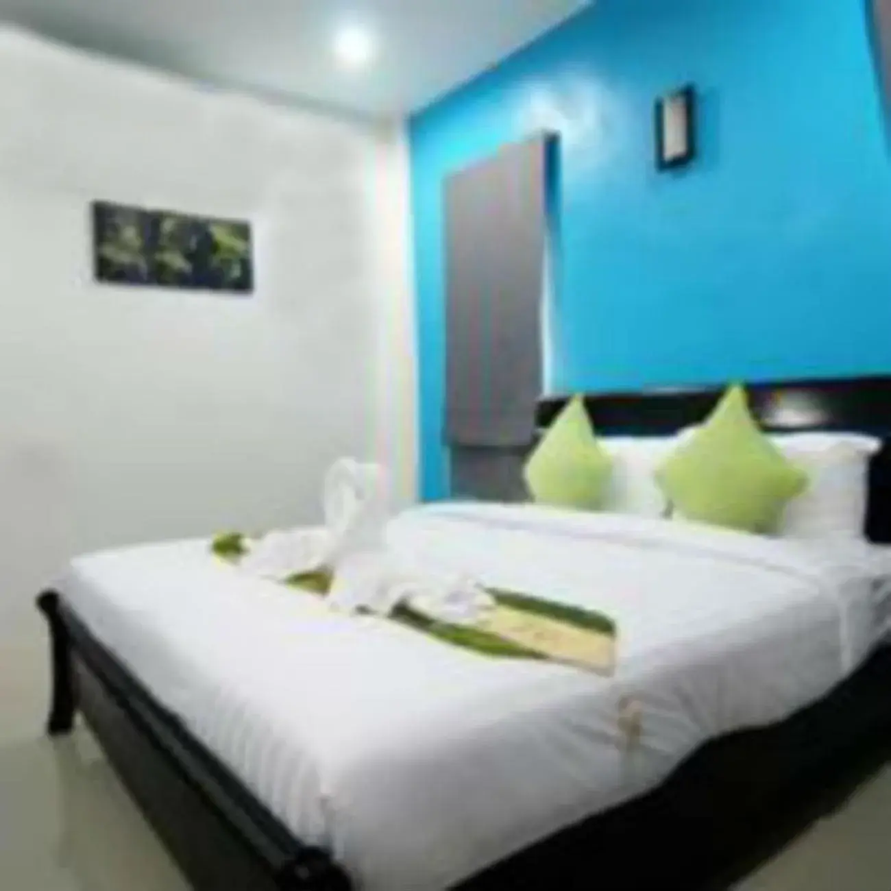 Bed in Lanta Memory Resort - SHA Plus