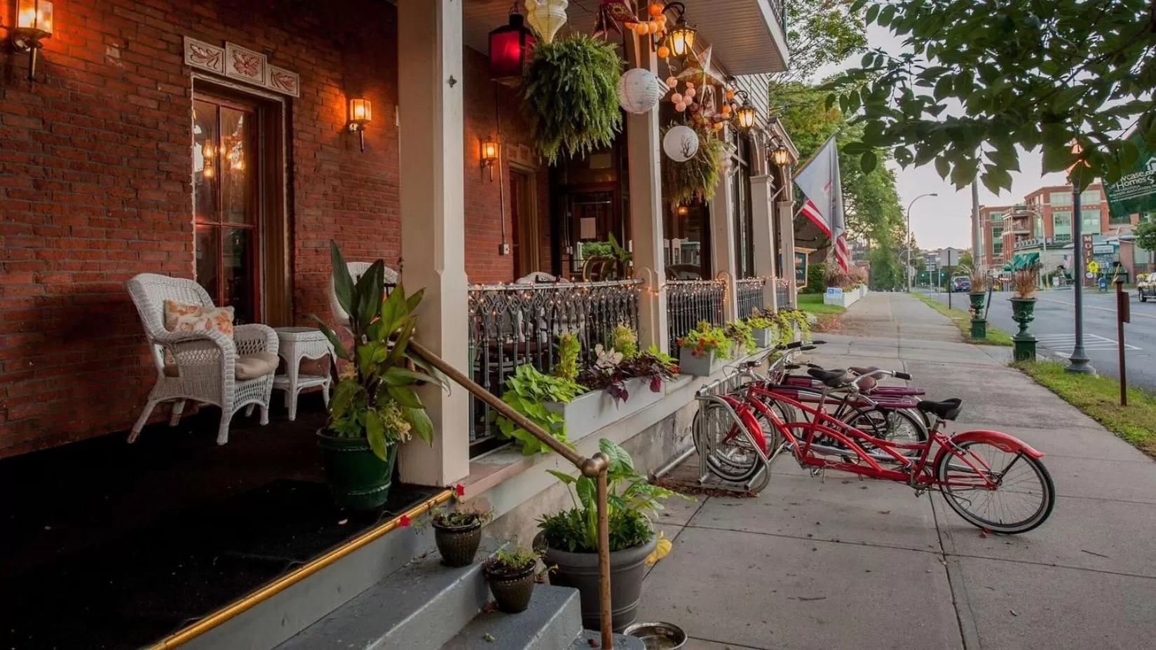 Facade/entrance in The Inn at Saratoga