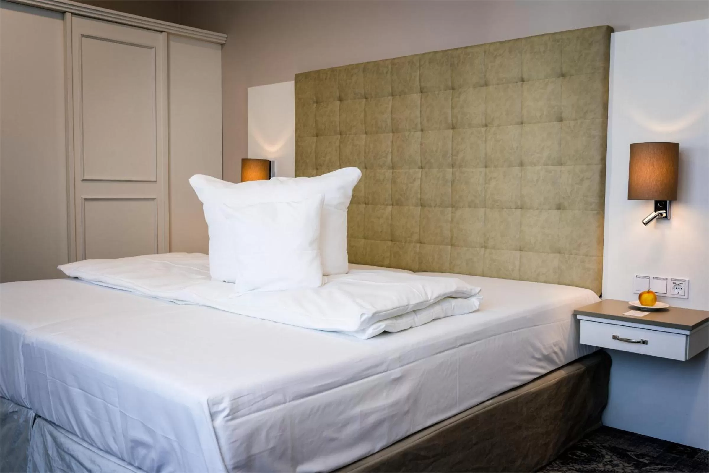 Bed in Schlosshotel Bad Neustadt