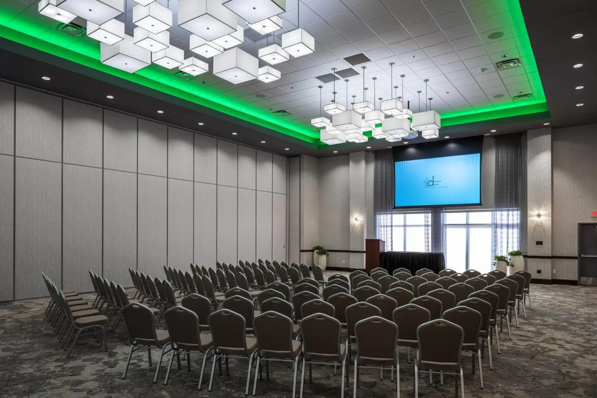 Meeting/conference room in Holiday Inn Express & Suites Sioux City North - Event Center, an IHG Hotel