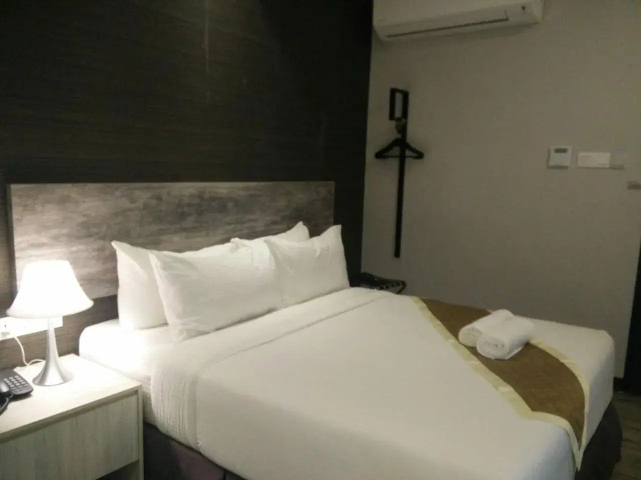 Bed in The Leverage Business hotel (Skudai)