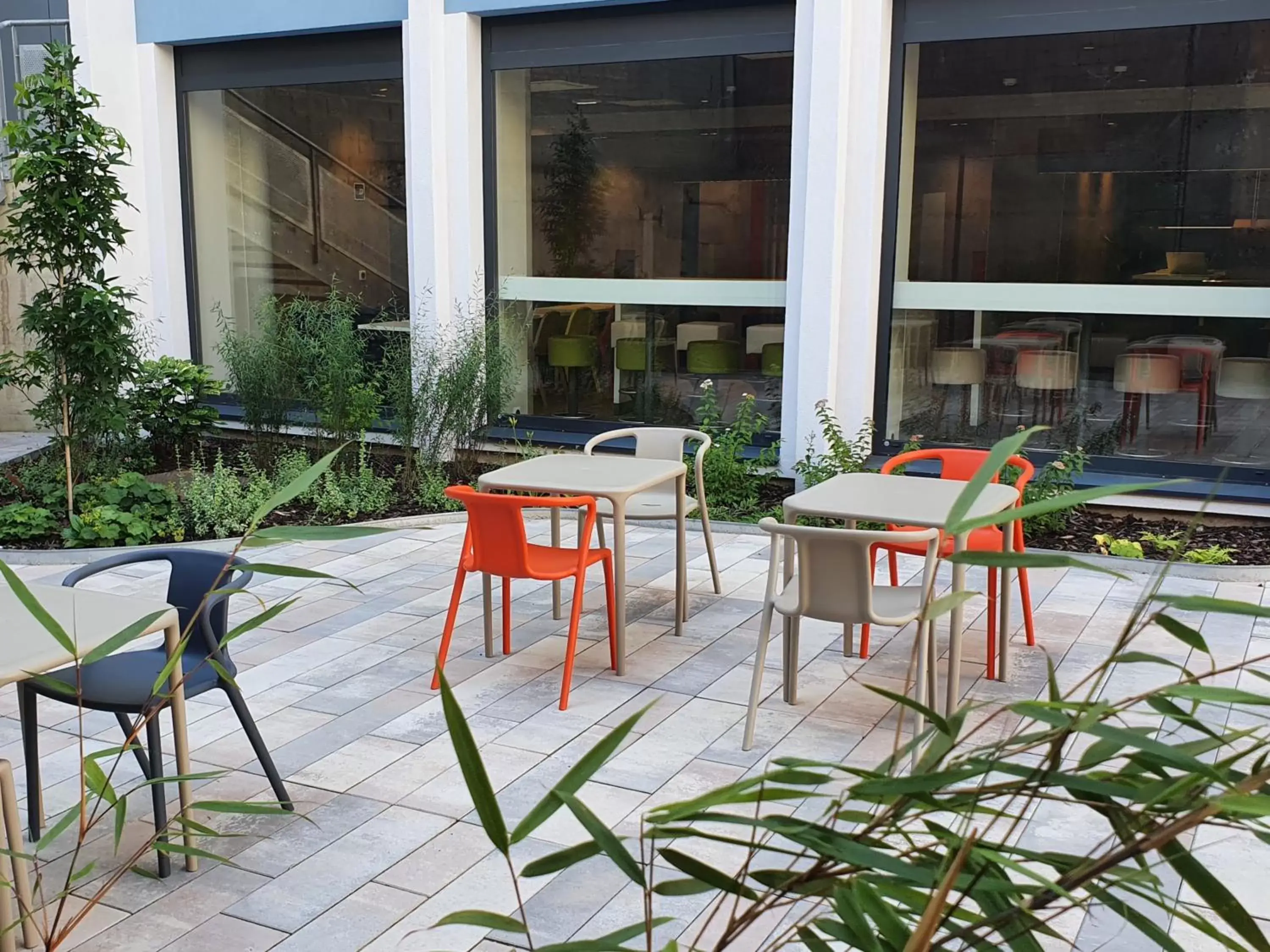 Patio in ibis budget Strasbourg Centre Republique