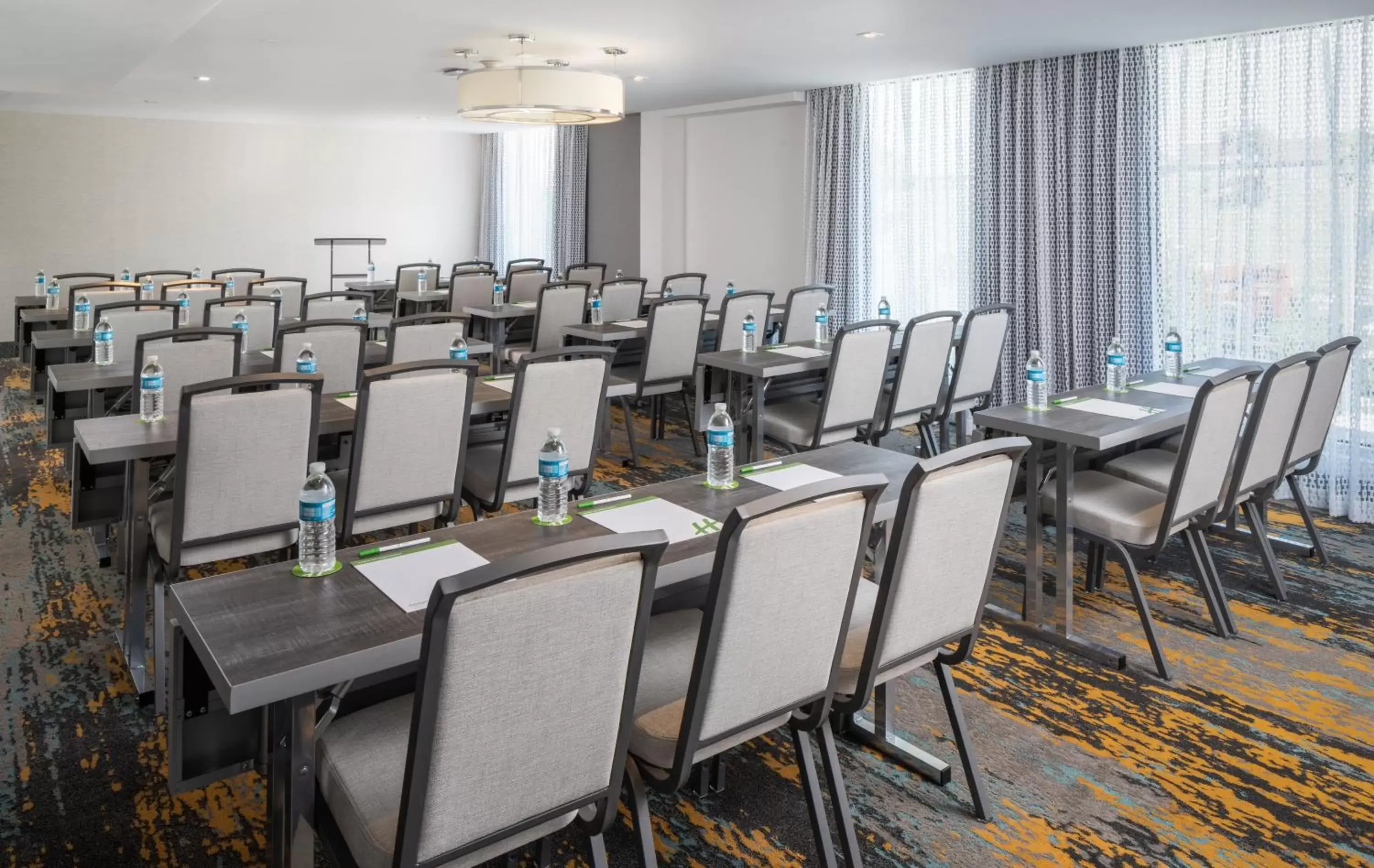 Meeting/conference room in Holiday Inn Miami North I-95, an IHG Hotel