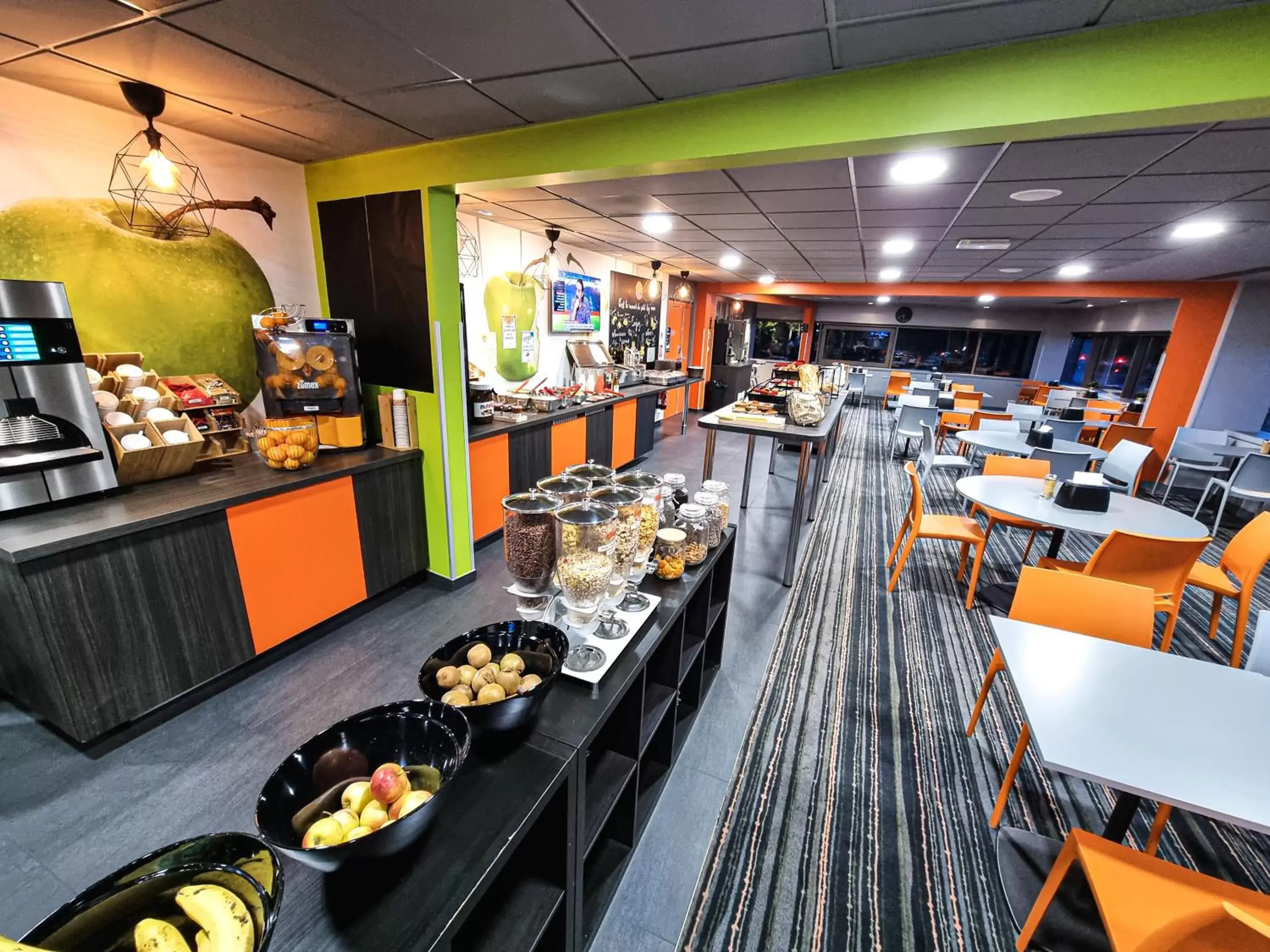 Breakfast, Restaurant/Places to Eat in ibis Styles Caen centre gare