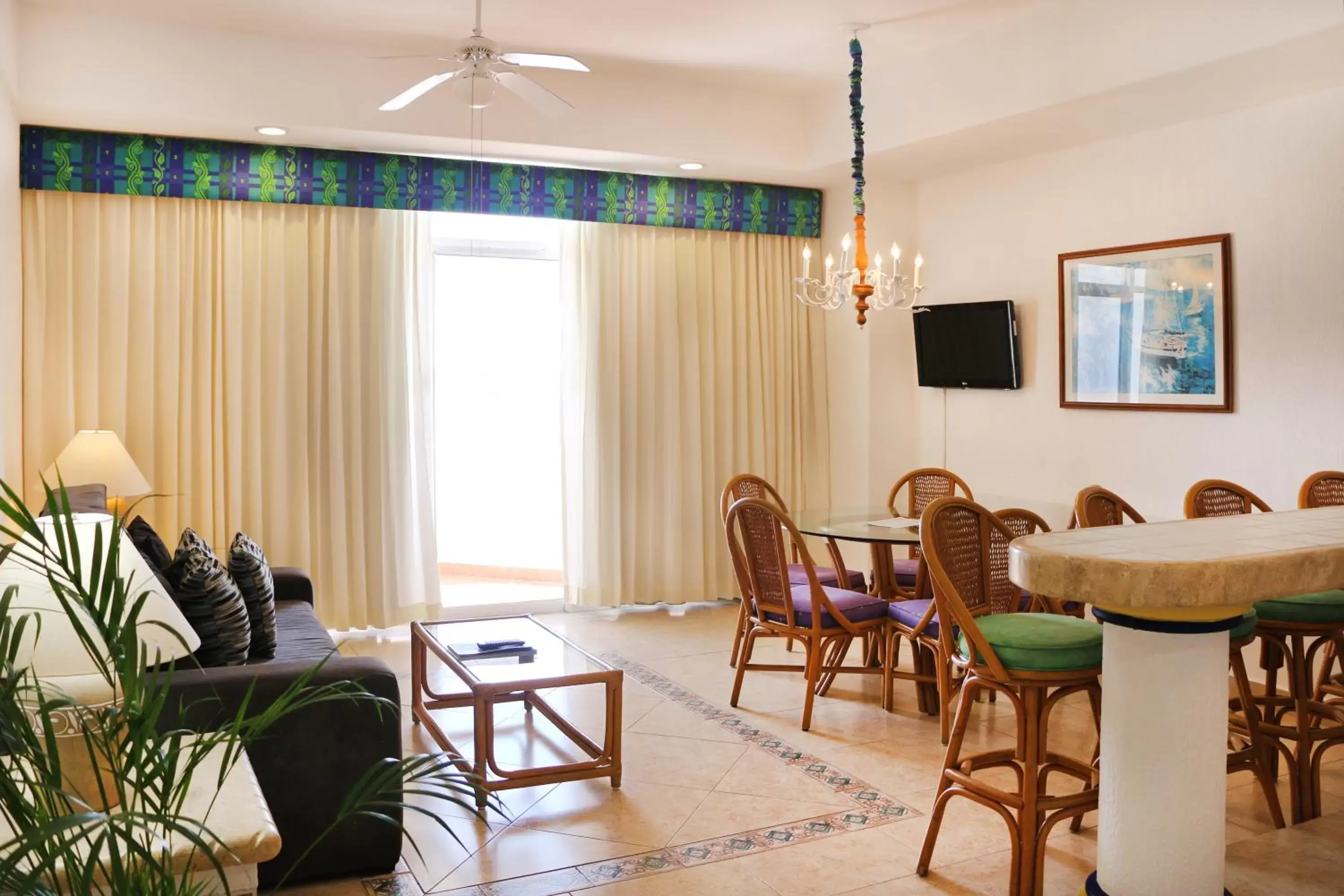 Dining area, Seating Area in The Inn at Mazatlan