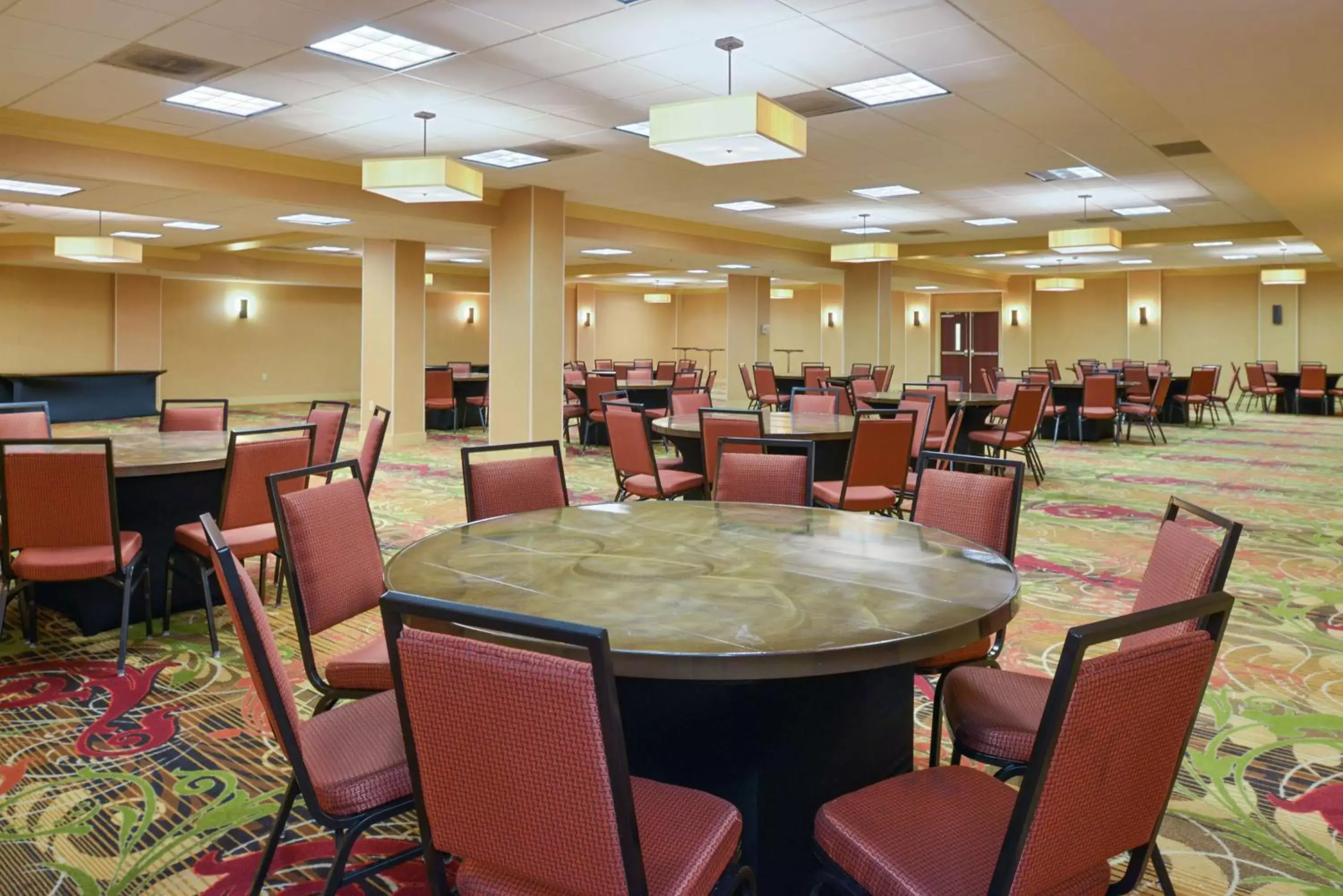 Meeting/conference room, Restaurant/Places to Eat in Hampton Inn Frederick