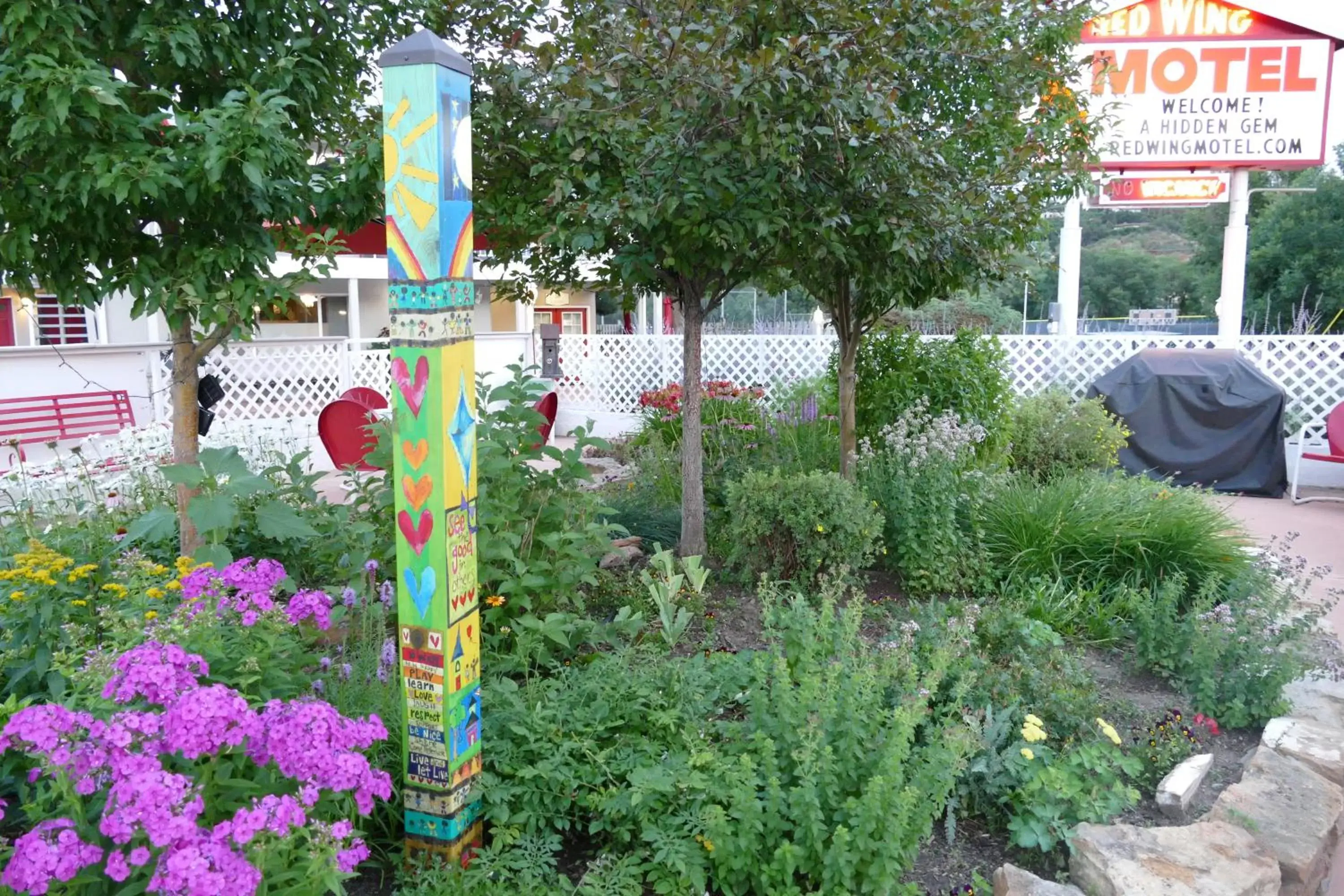 Garden in Red Wing Motel