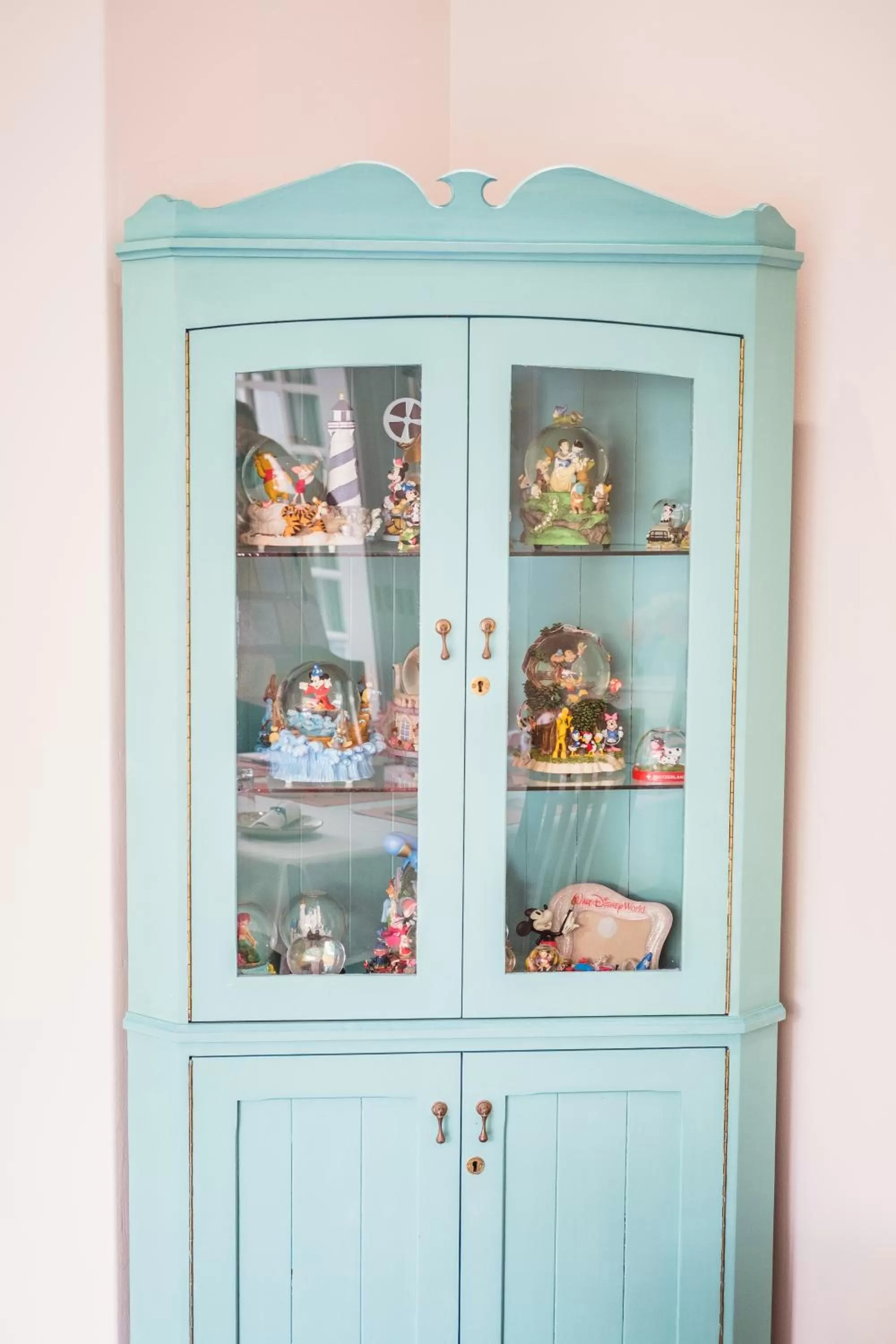 Decorative detail in On the Bay