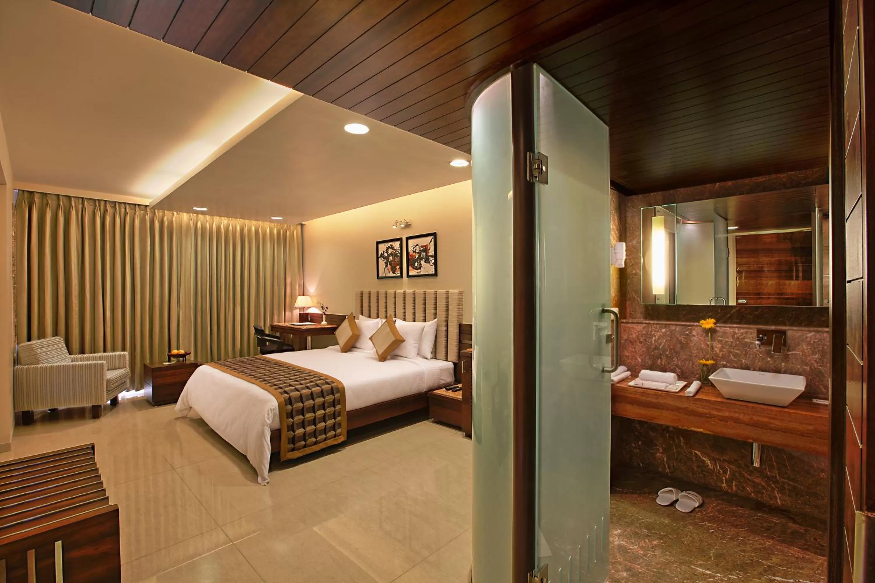 Bathroom, Bed in Bizz The Hotel