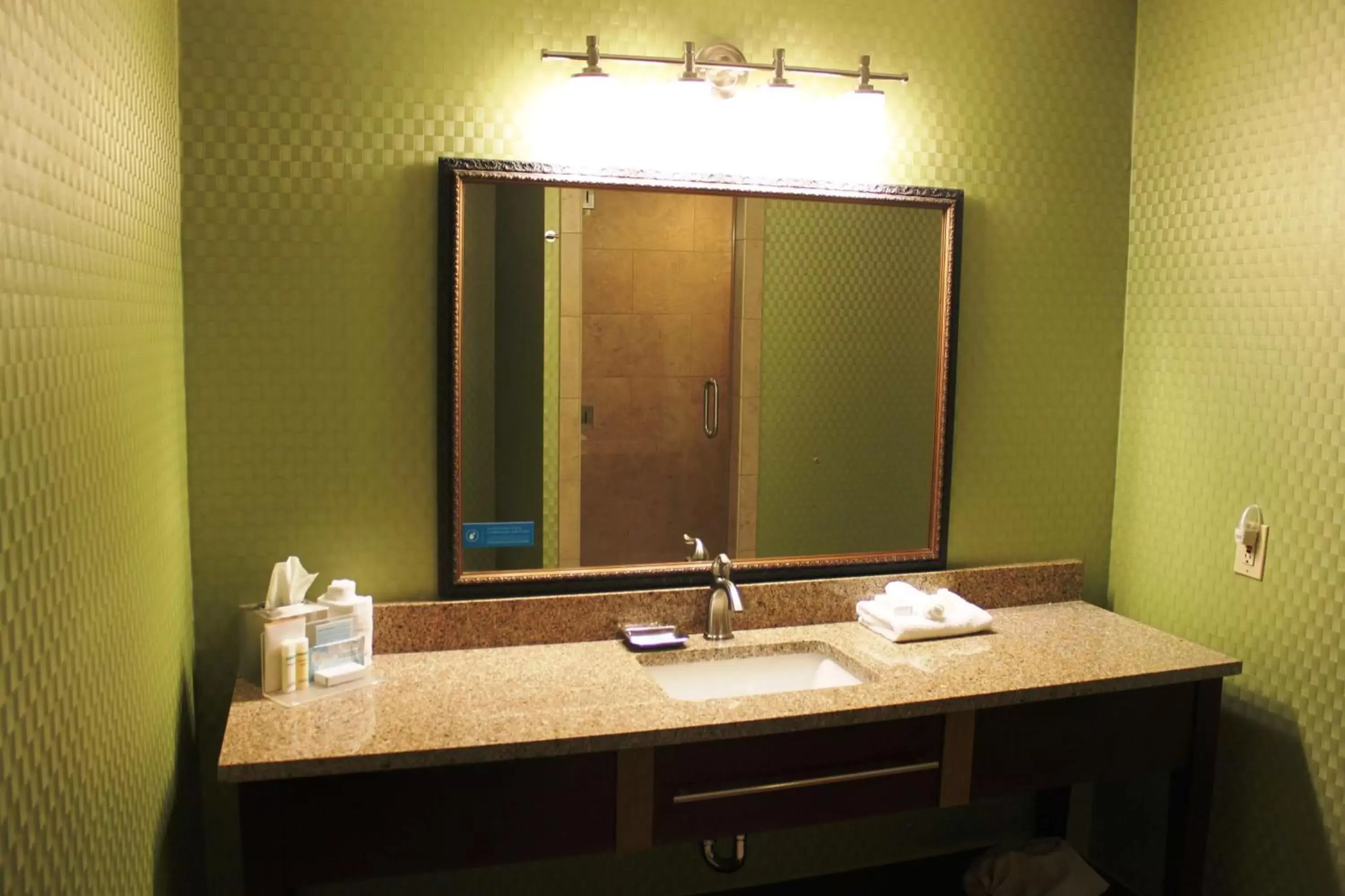 Bathroom in Hampton Inn Perry Bathroom in Hampton Inn Perry