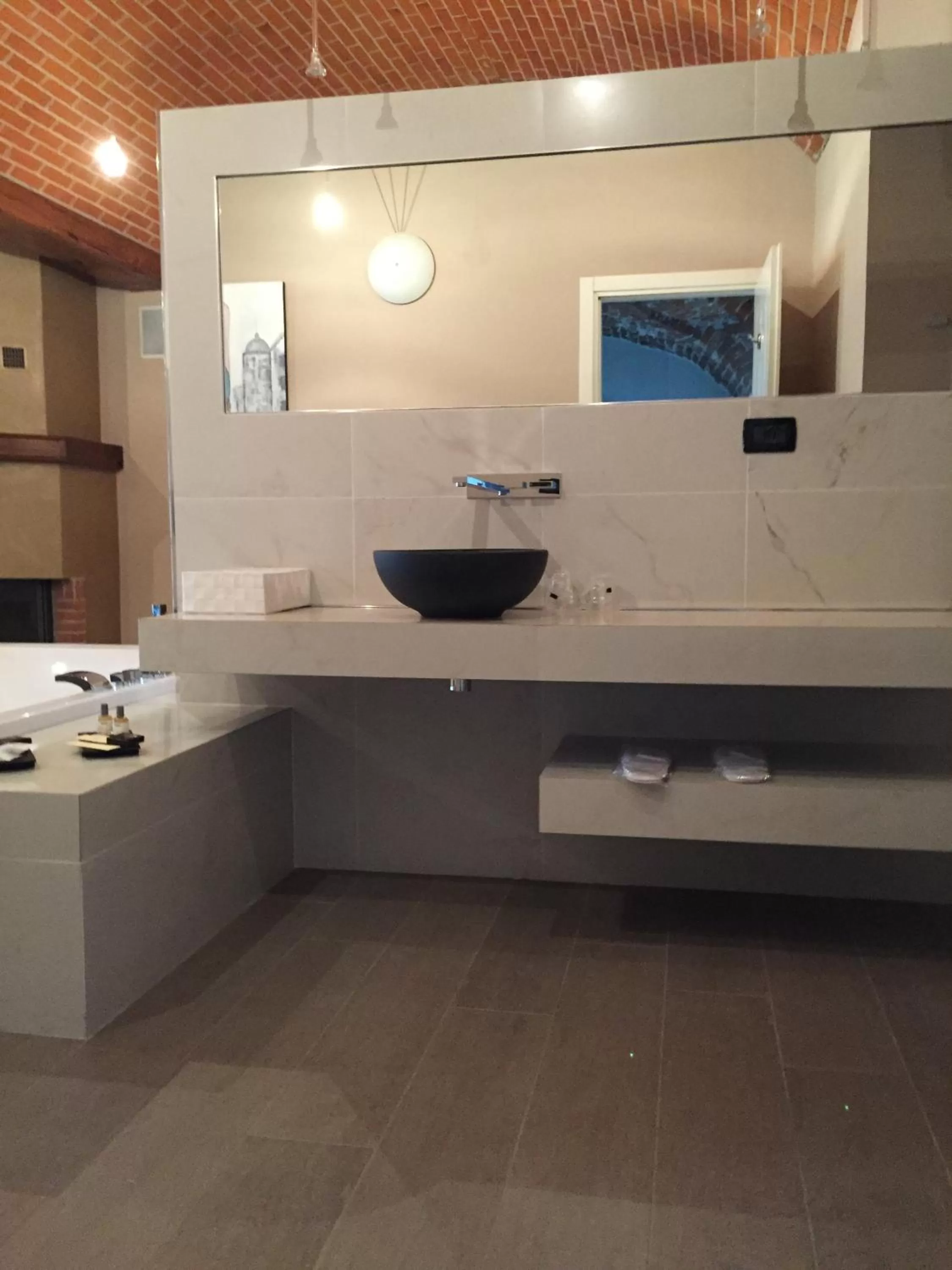 Decorative detail in Le Lanterne