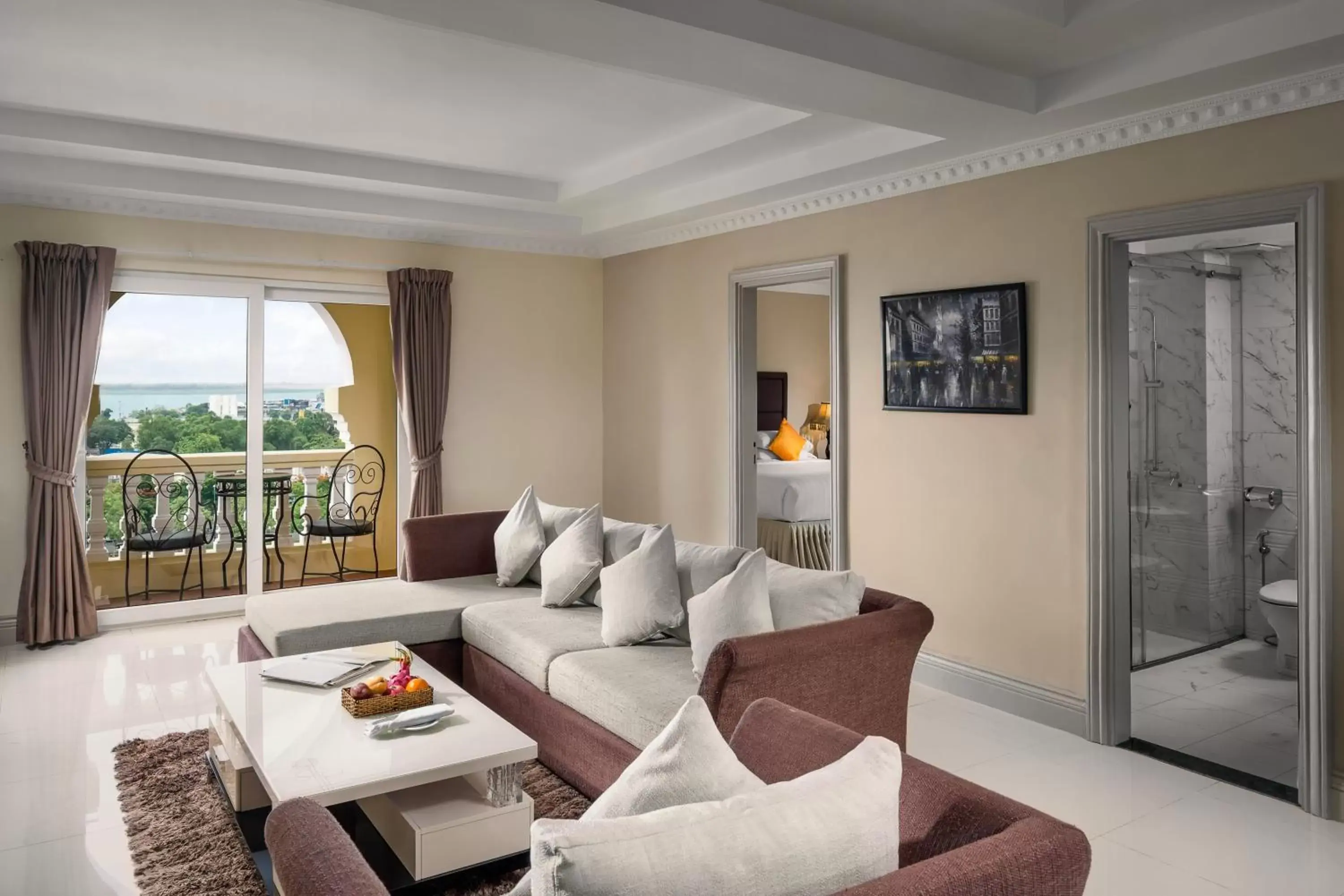 Living room, Seating Area in Palace Gate Hotel & Residence