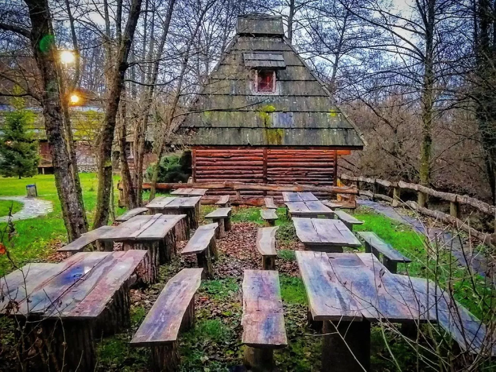 Property building in Kraljevsko selo Kotromanićevo