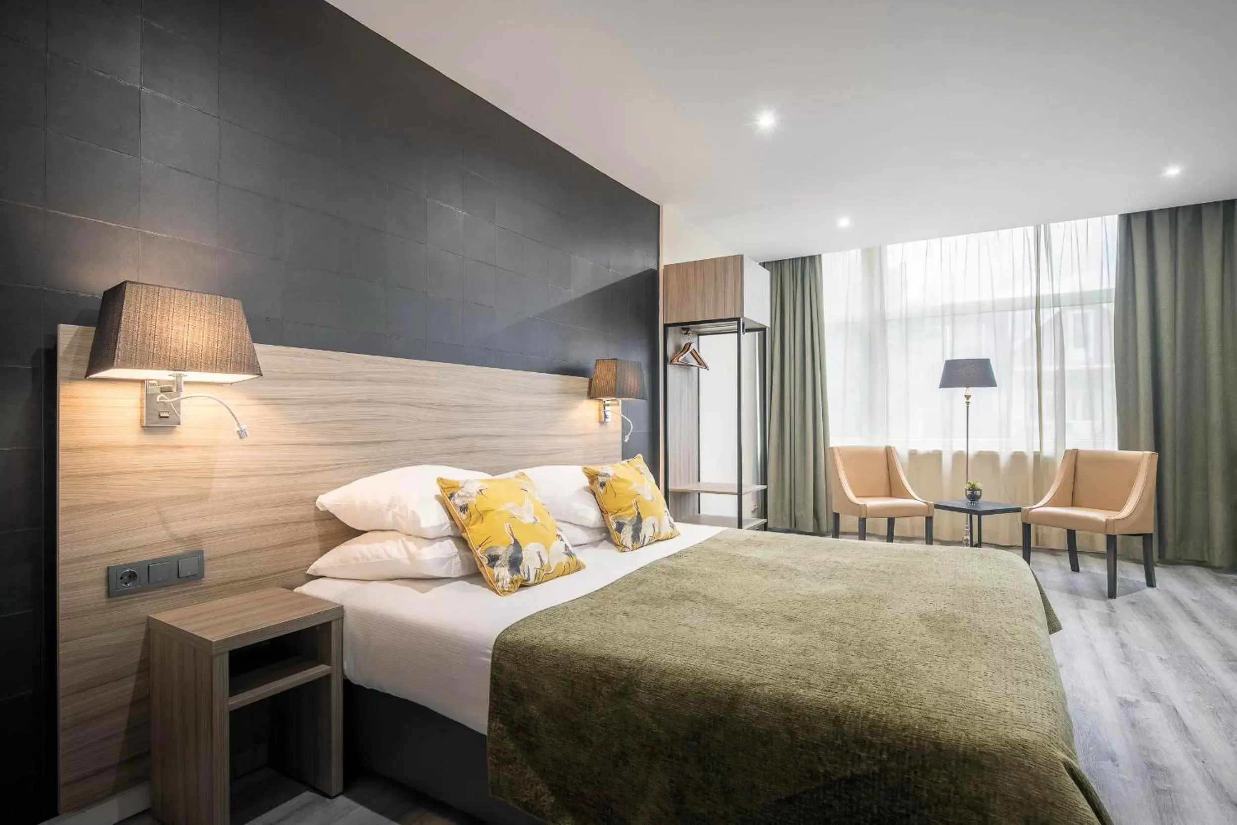 Bed in Hotel Milano