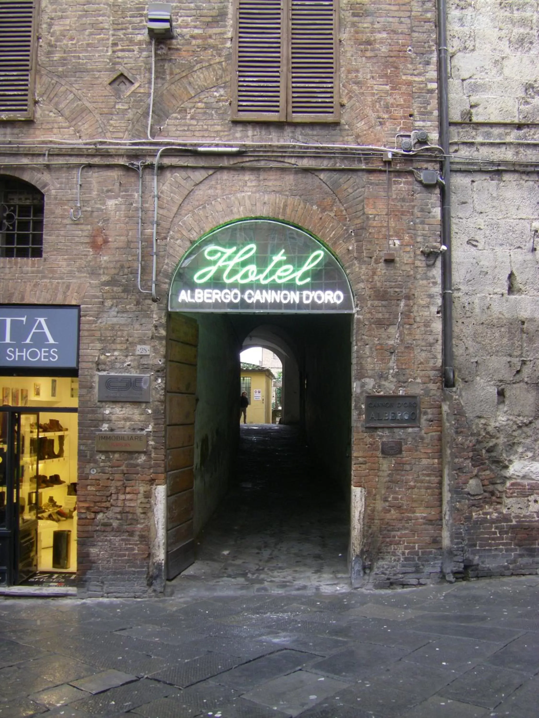 Facade/entrance in Albergo Cannon d'Oro