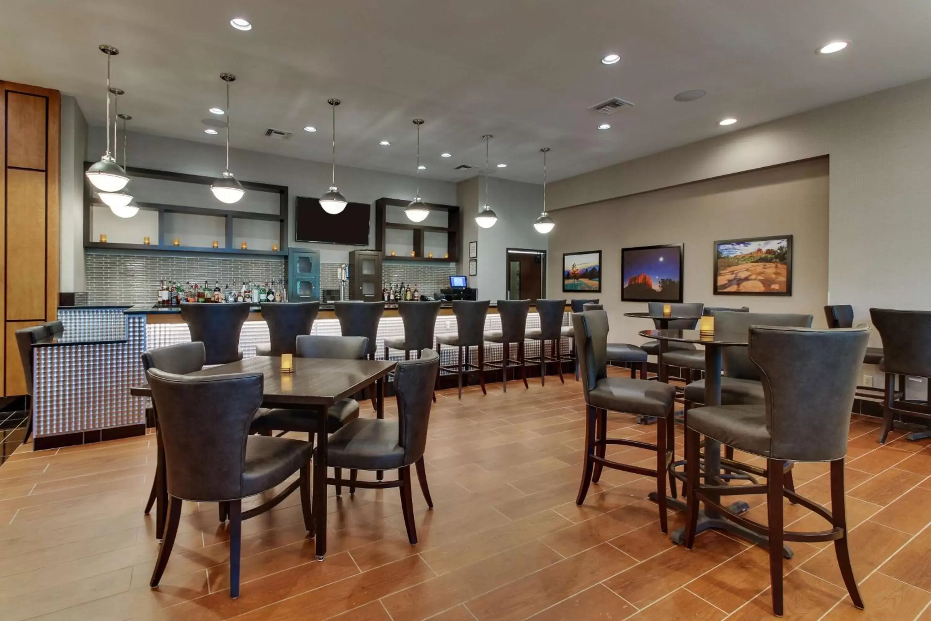 Lounge or bar, Restaurant/Places to Eat in Drury Inn & Suites Phoenix Happy Valley