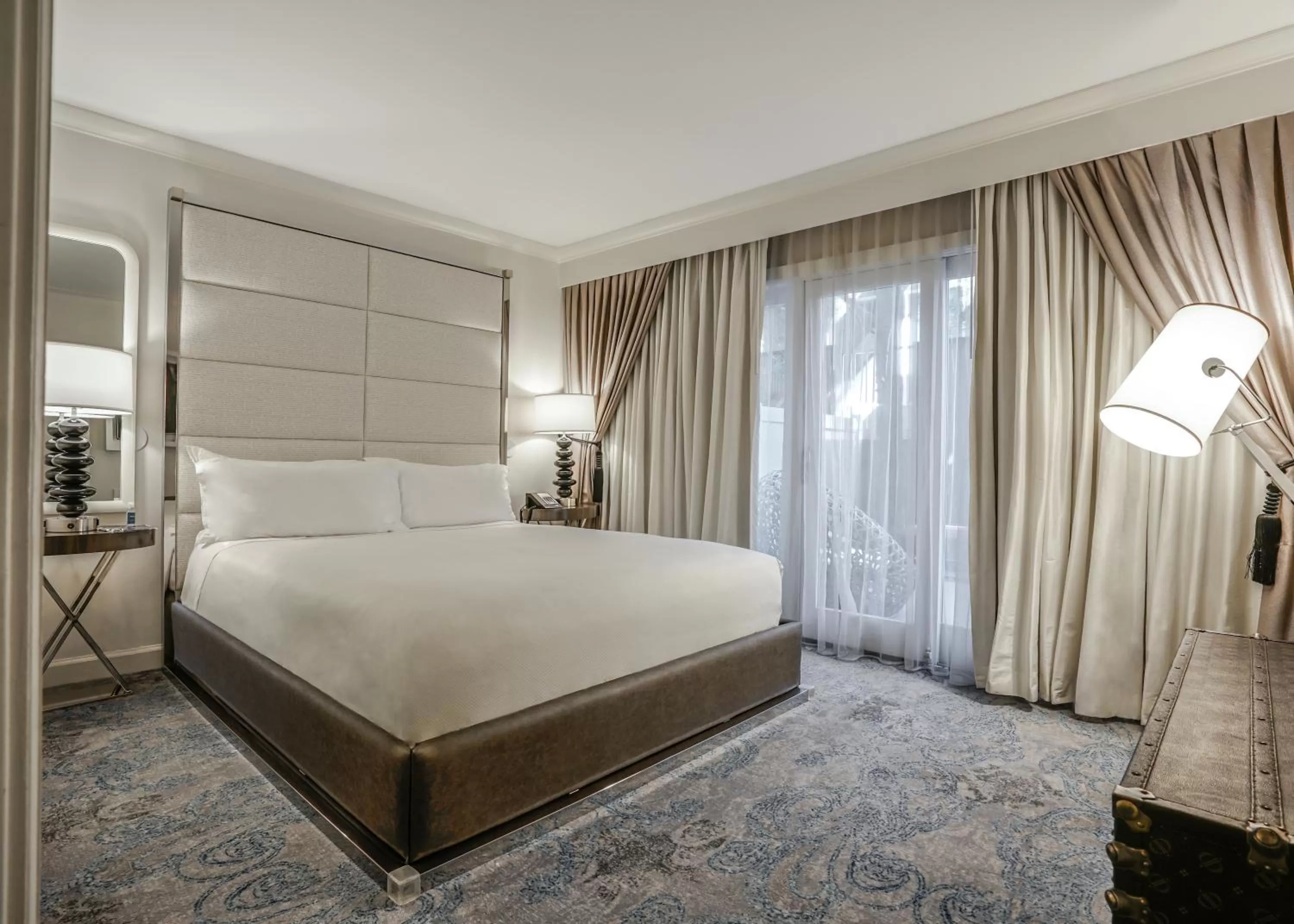 Bedroom, Bed in Hotel Amarano Burbank-Hollywood