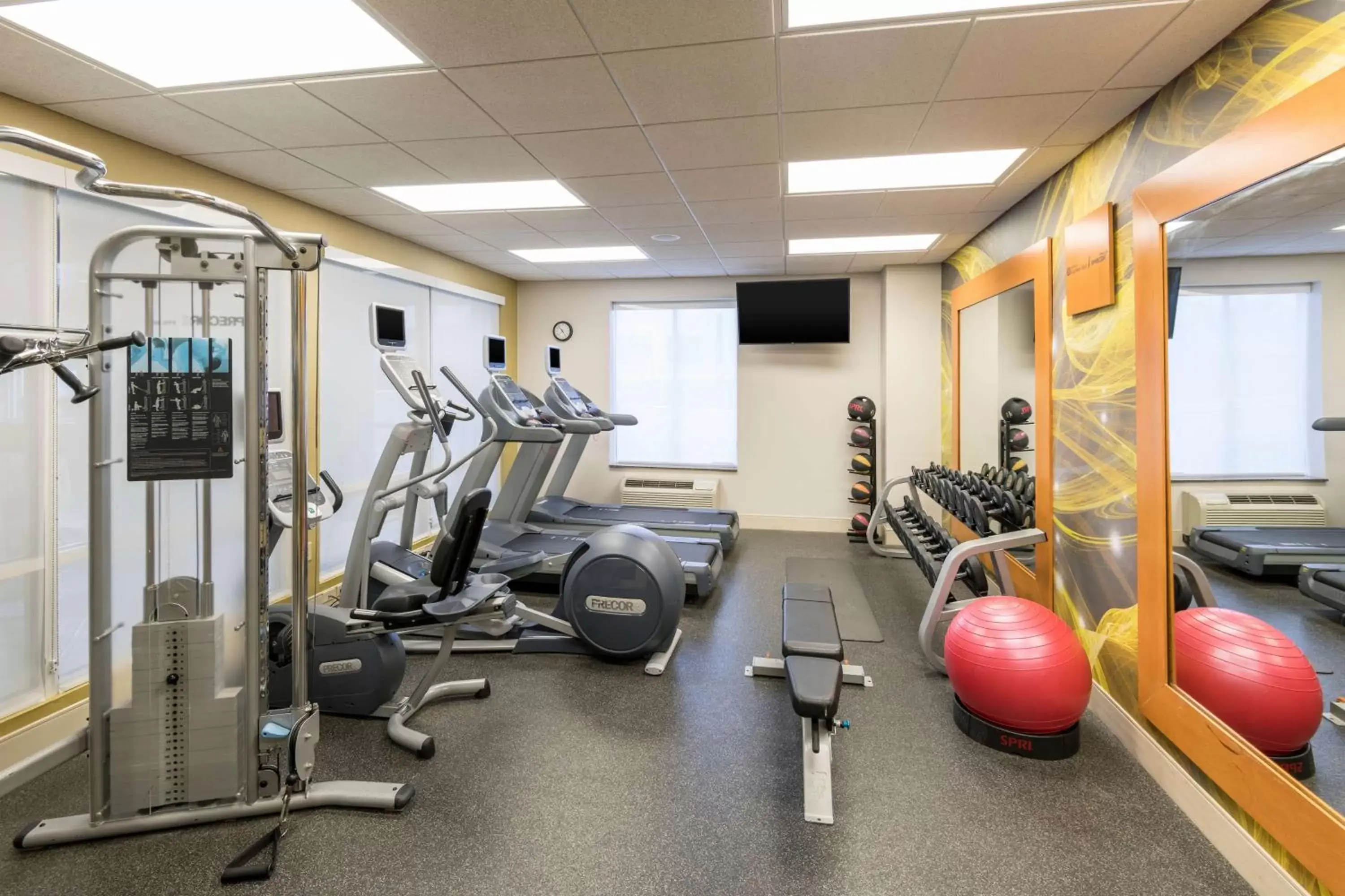 Fitness centre/facilities, Fitness Center/Facilities in Hilton Garden Inn Silver Spring White Oak