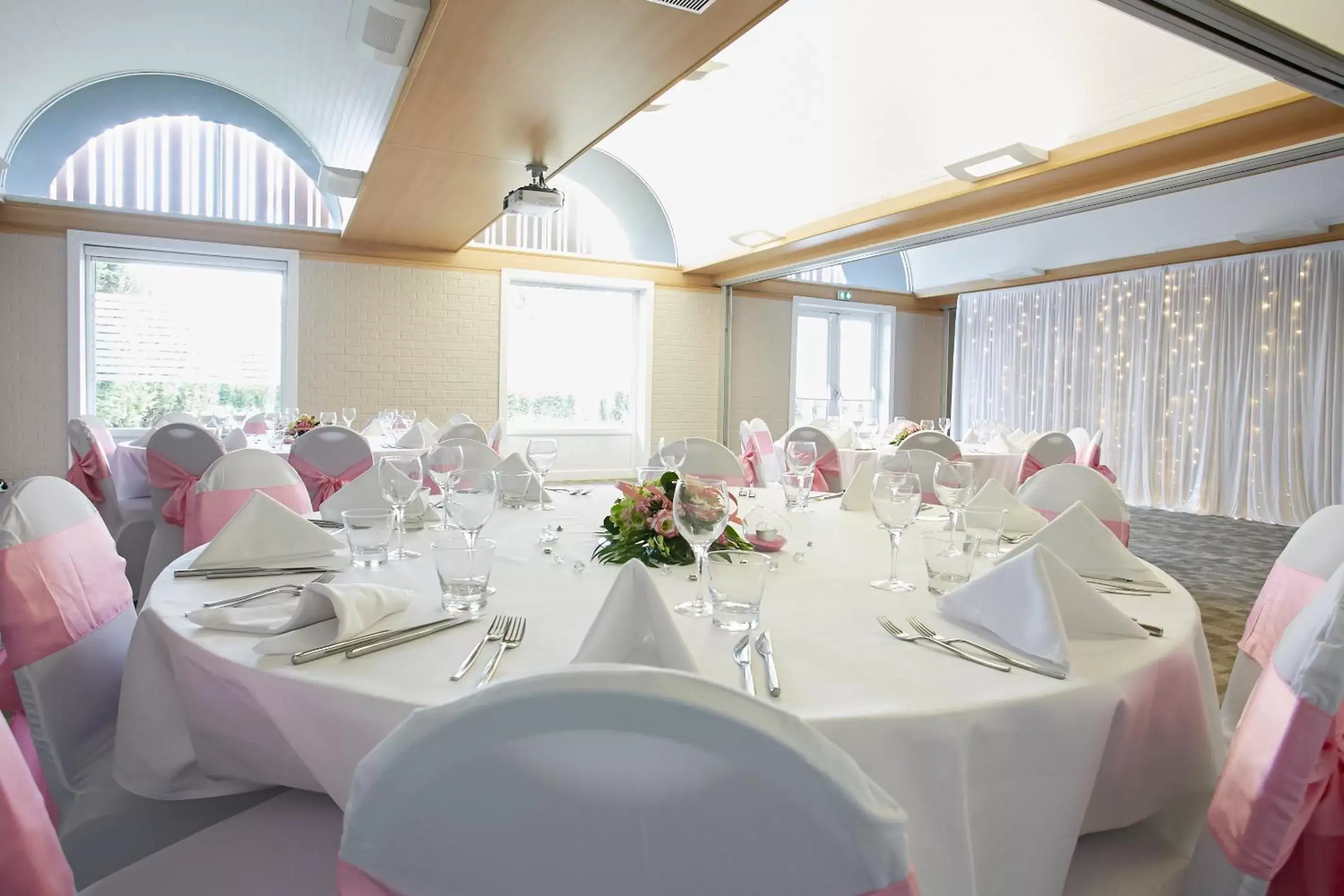 Banquet/Function facilities, Restaurant/Places to Eat in Novotel Lens Noyelles