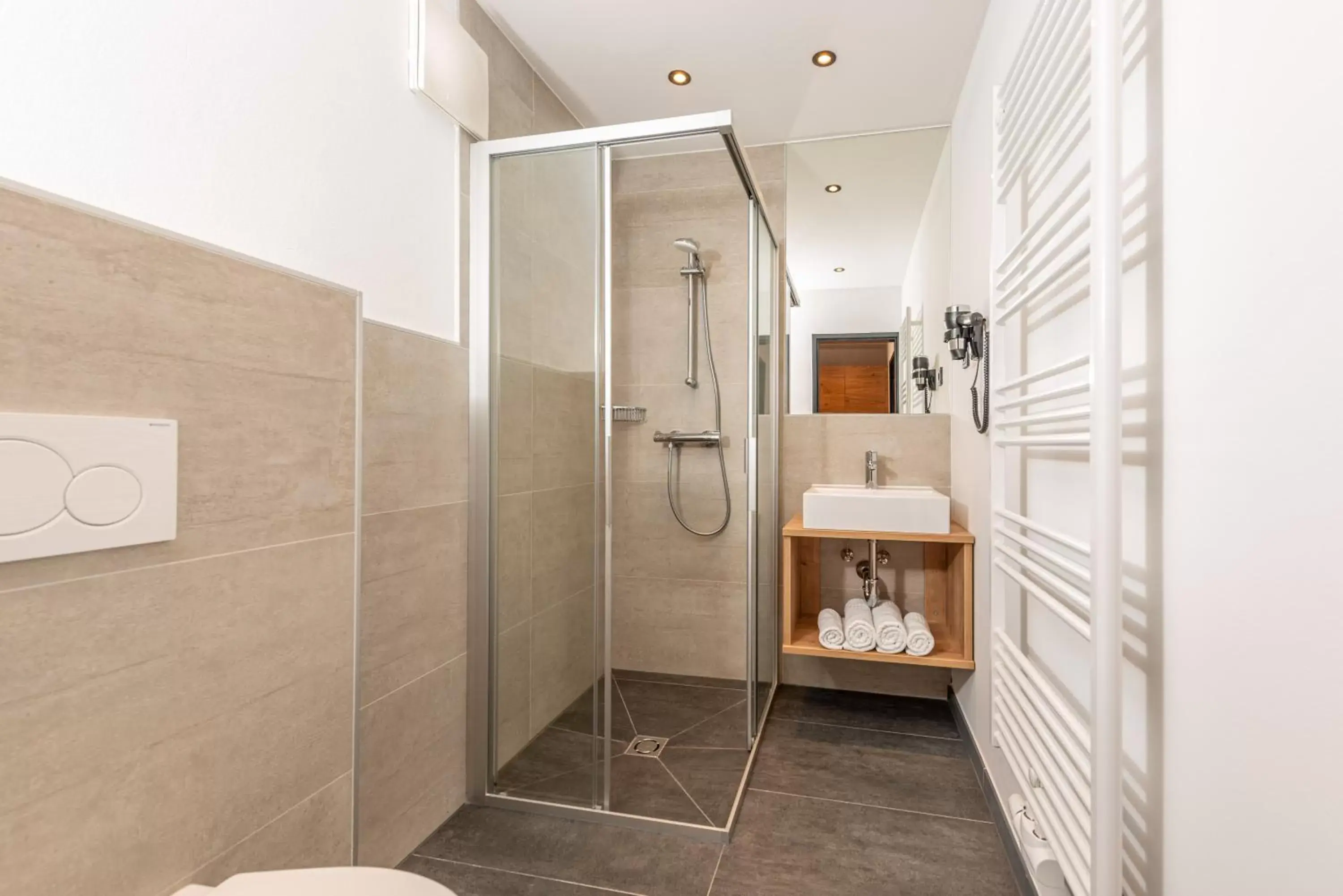 Shower, Bathroom in Stadtvilla Schladming Boutiquehotel