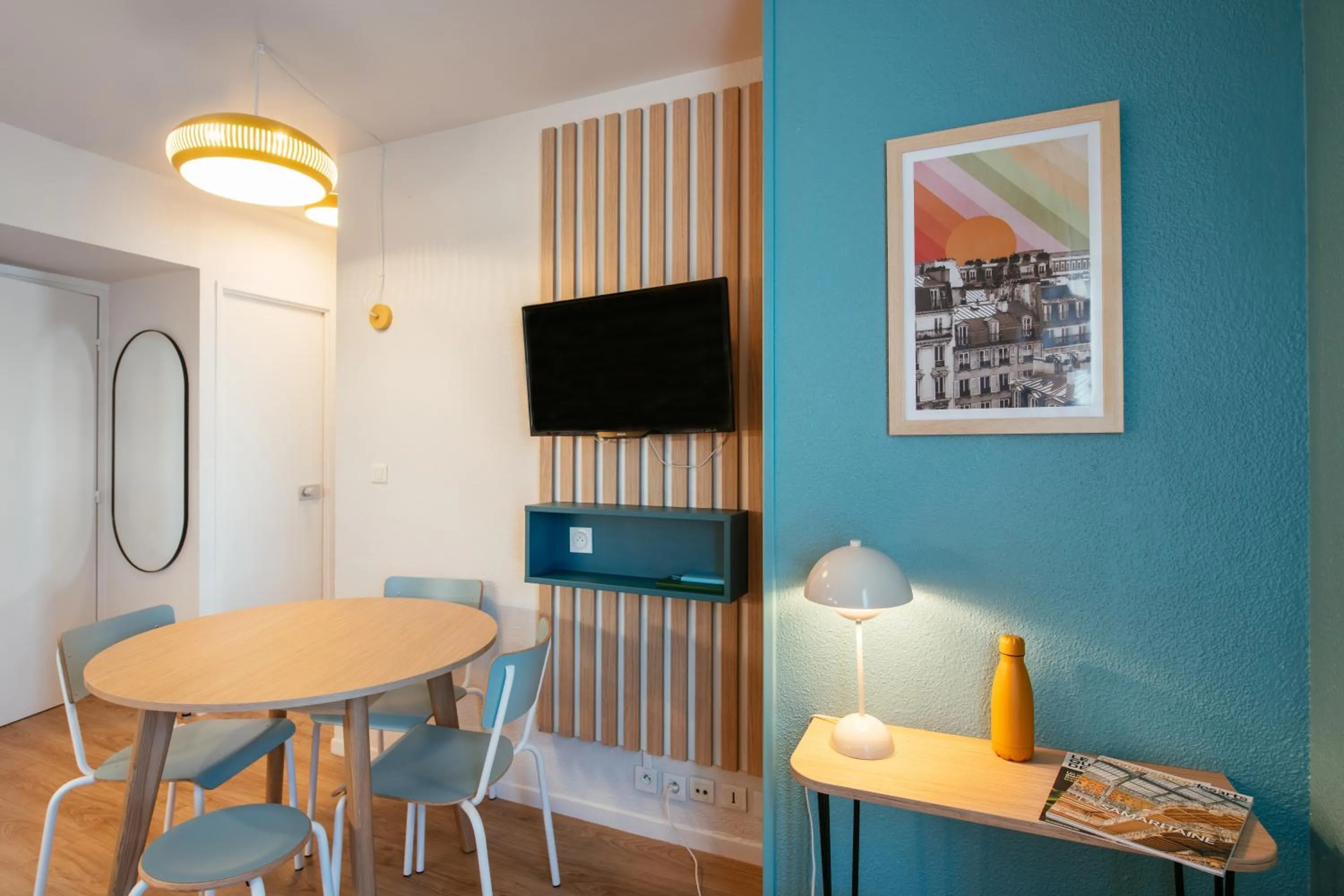 TV and multimedia in Aparthotel Adagio Access Paris La Villette