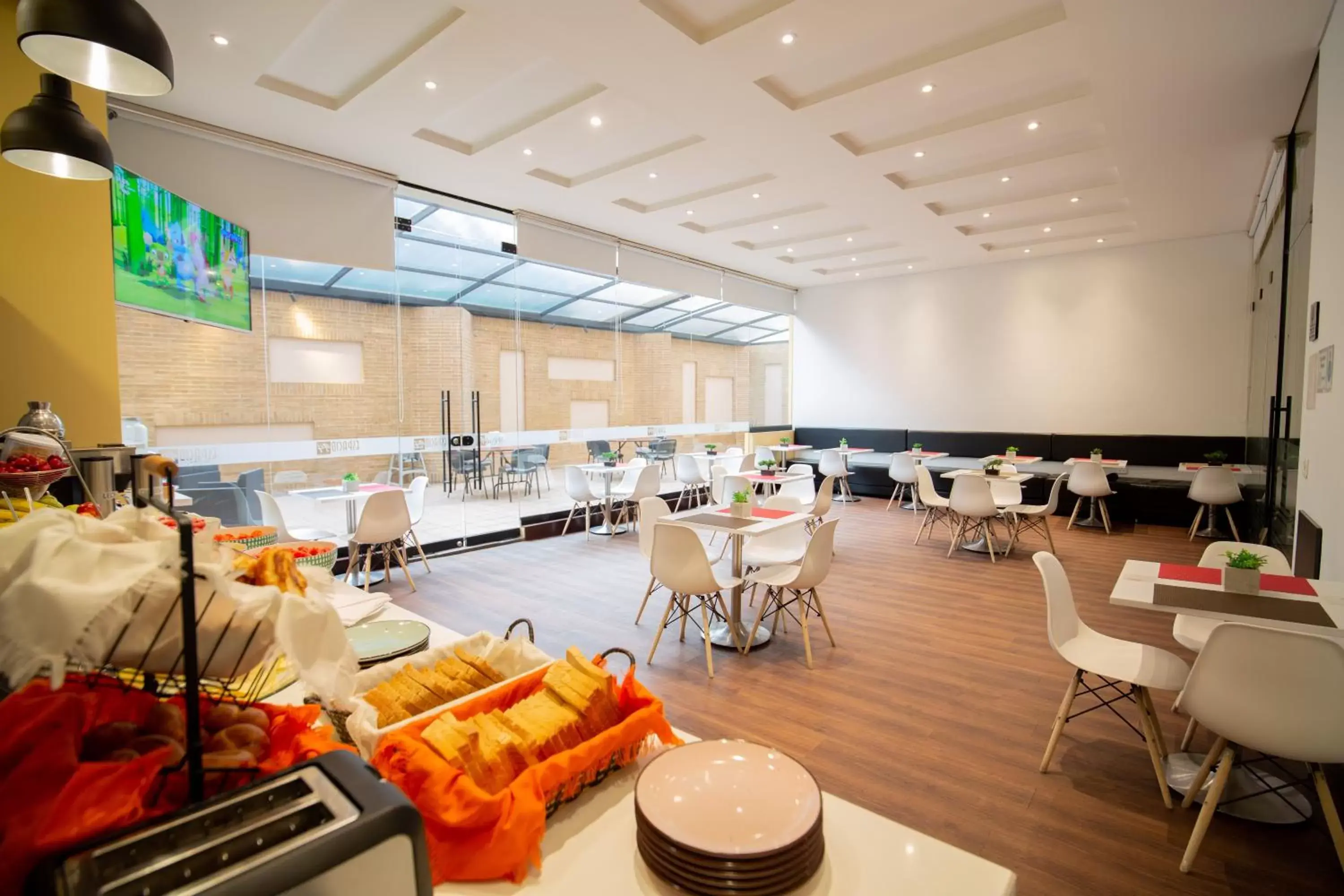 Restaurant/places to eat in Hotel Espacio 94 Restaurant/places to eat in Hotel Espacio 94