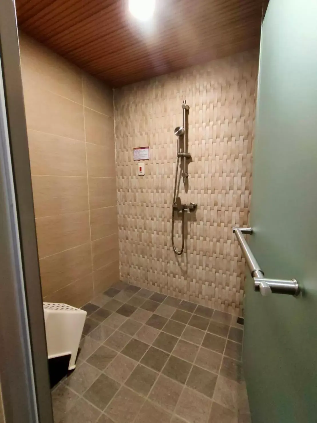 Shower, Bathroom in Beitou Hot Spring Resort