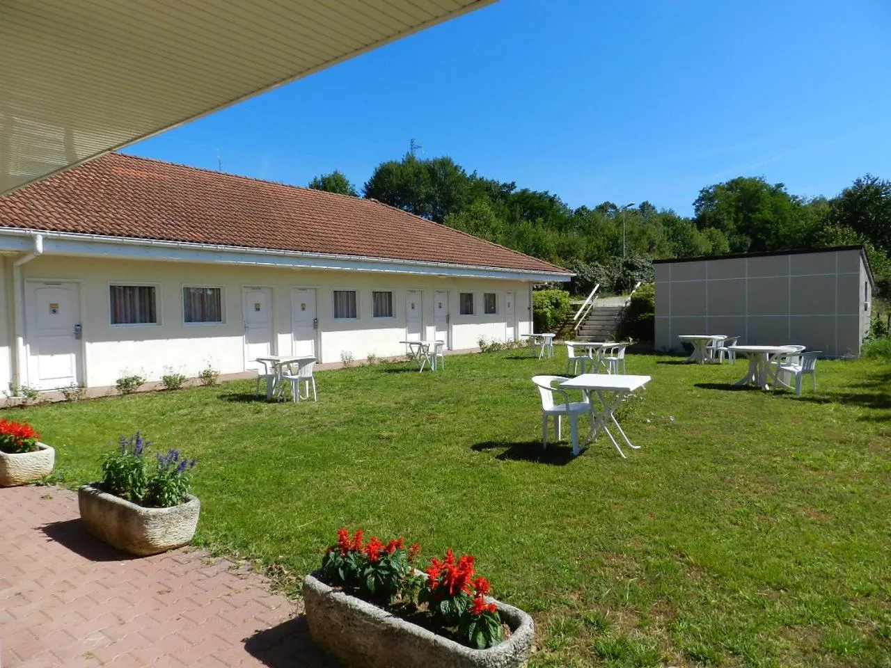 Property building in The Originals Access, Hôtel Tulle