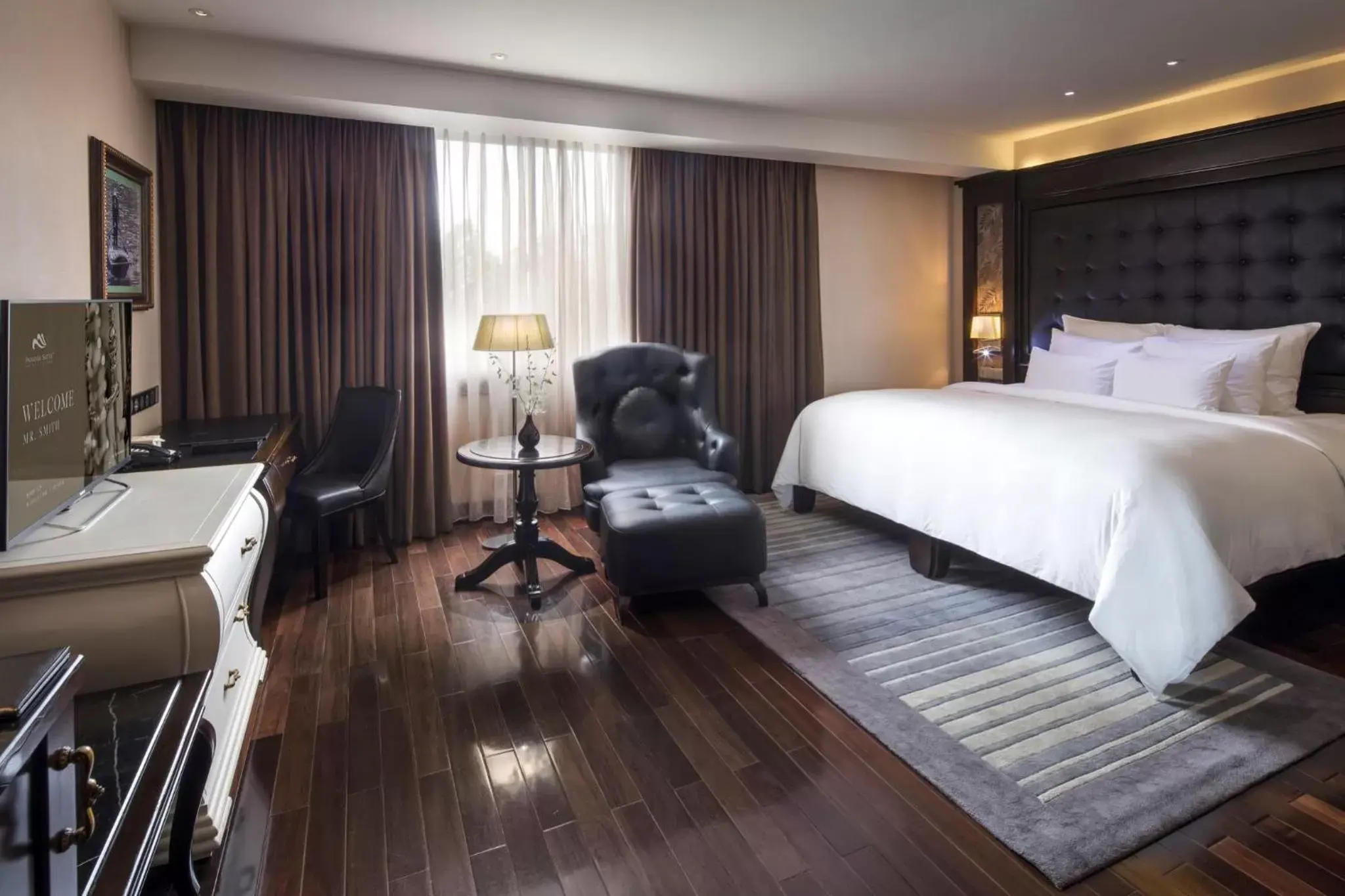 Bed in Paradise Suites Hotel Bed in Paradise Suites Hotel