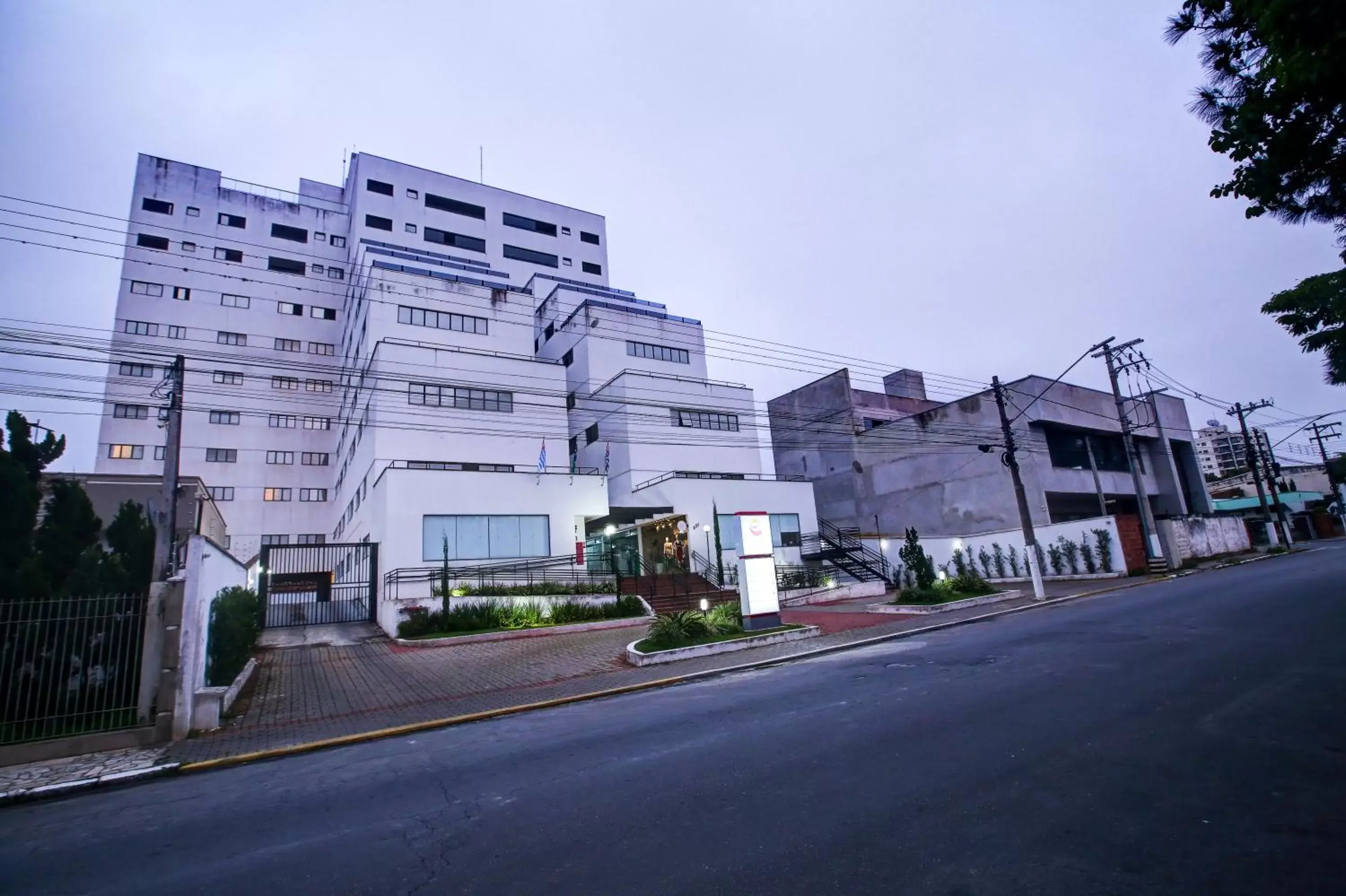 Facade/entrance in Ramada Encore Cruzeiro