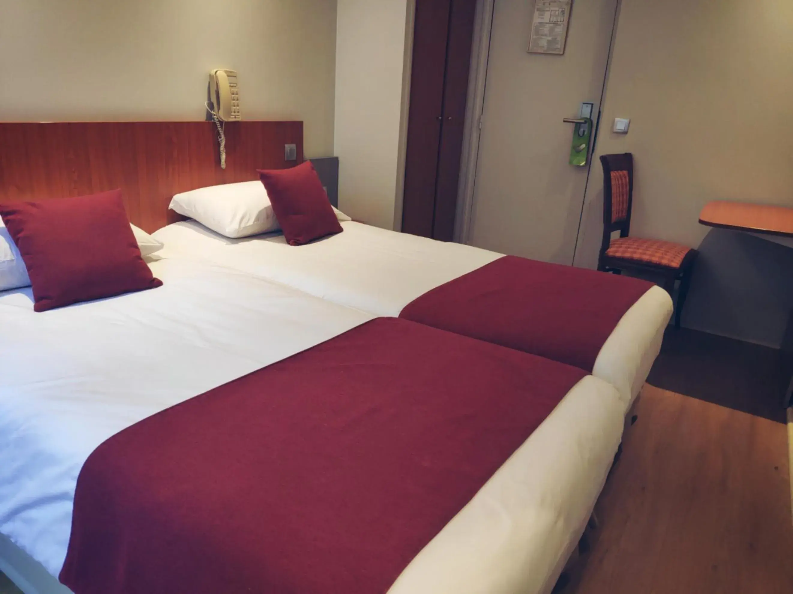 Bed in Little Hôtel